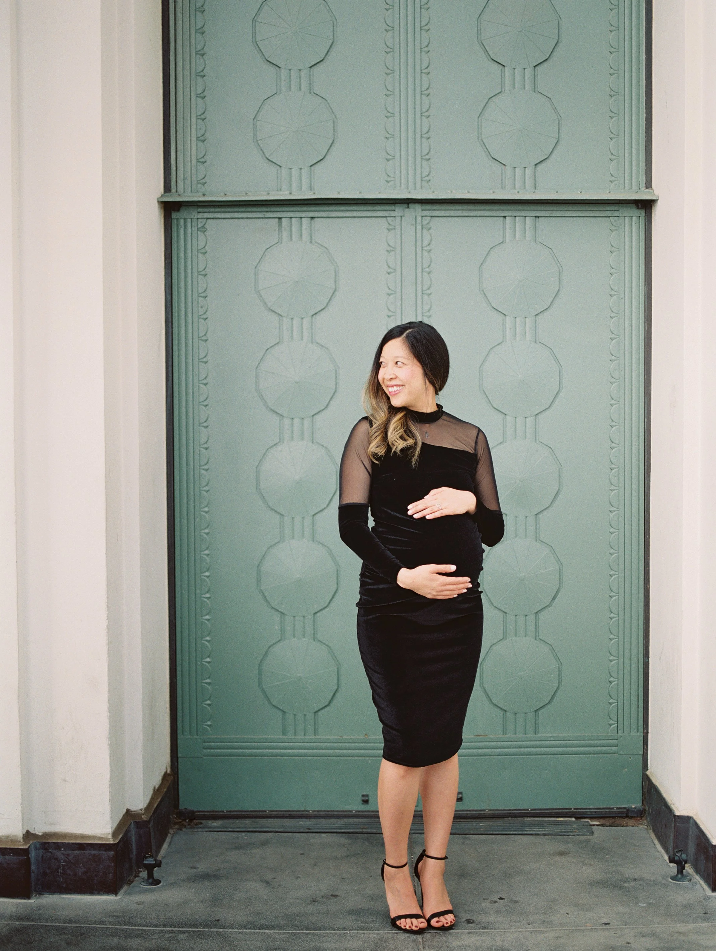 Maternity session: Hannah and Jumel - Griffith Observatory