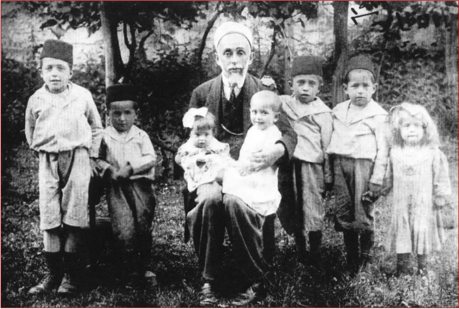 Muhamed Šefket-ef. Kurt sa svoje sedmero djece u Banjoj Luci 1923. godine. Osmo dijete rođeno je u Tuzli 1925. godine.
