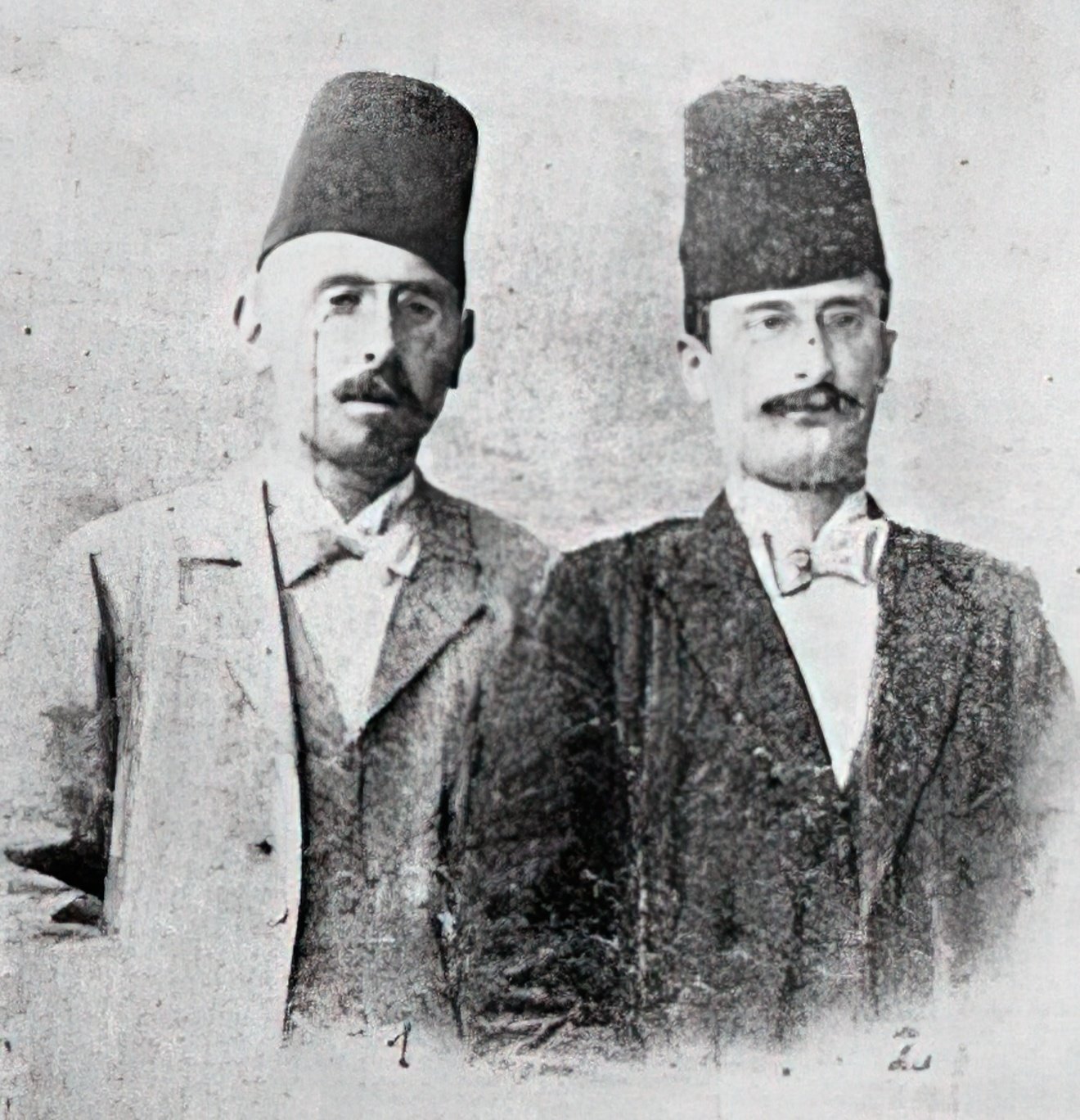 Osman Nuri Hadžić Ivan Miličević zajedno su pisali i objavljivali pod pseudonimom Osman-Aziz