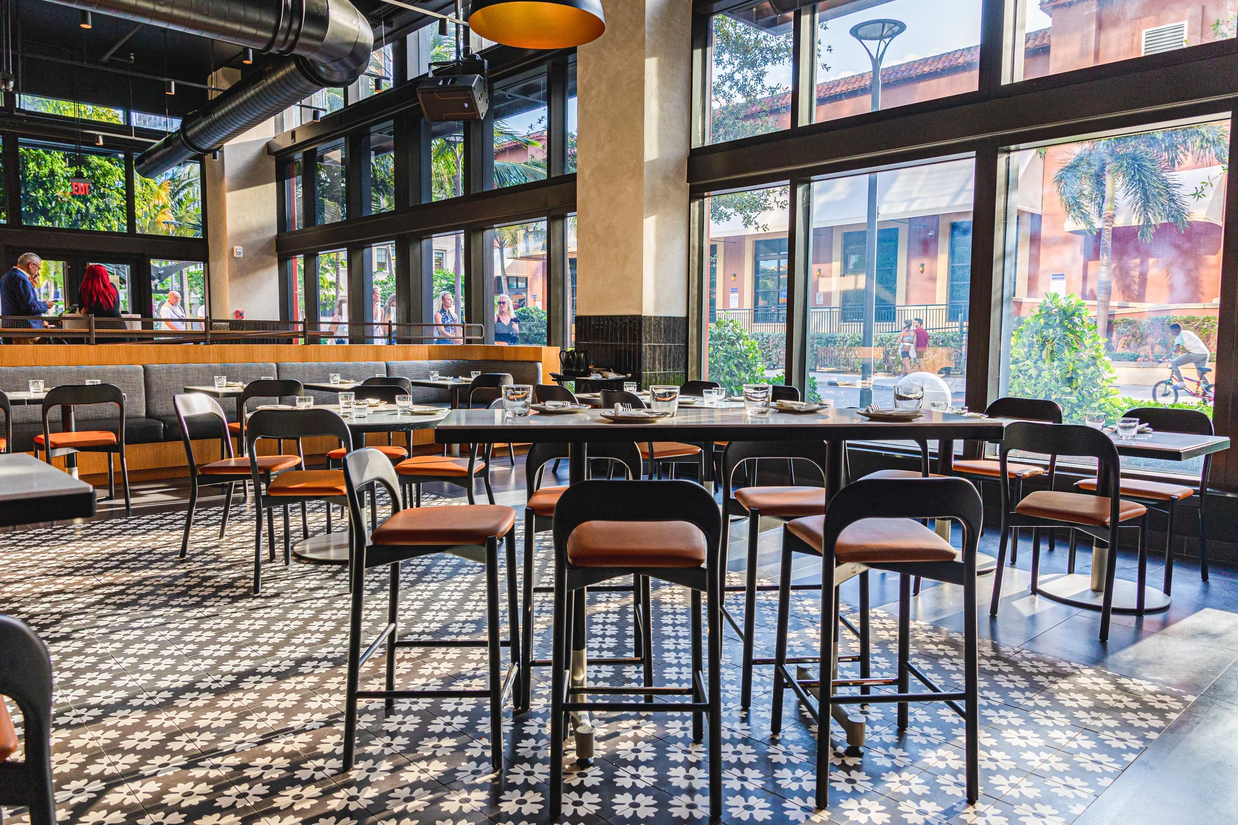 Simply Tables_Adrienne_s Pizzabar-05.jpg