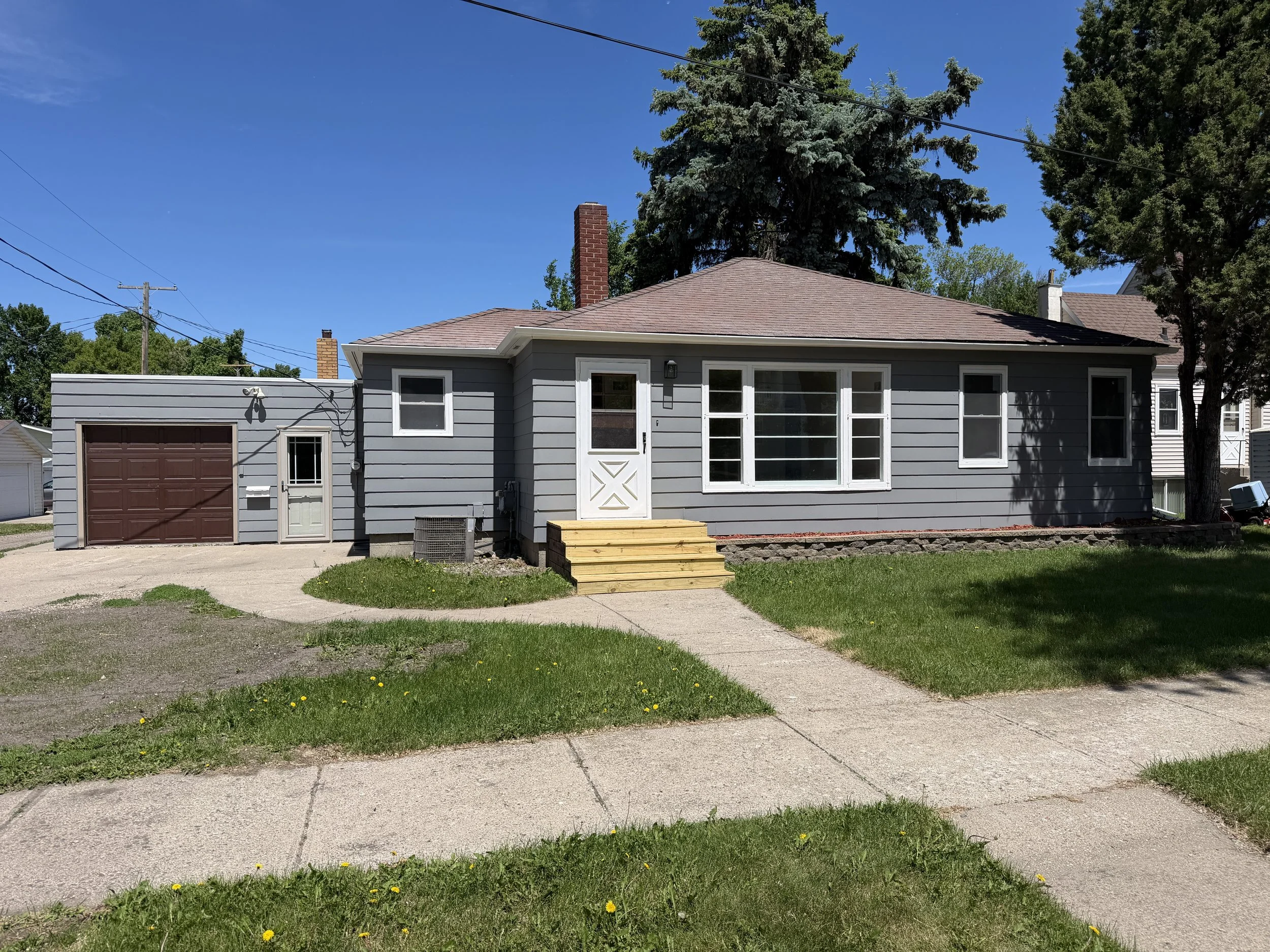315 8th St NE, Devils Lake  $189,000