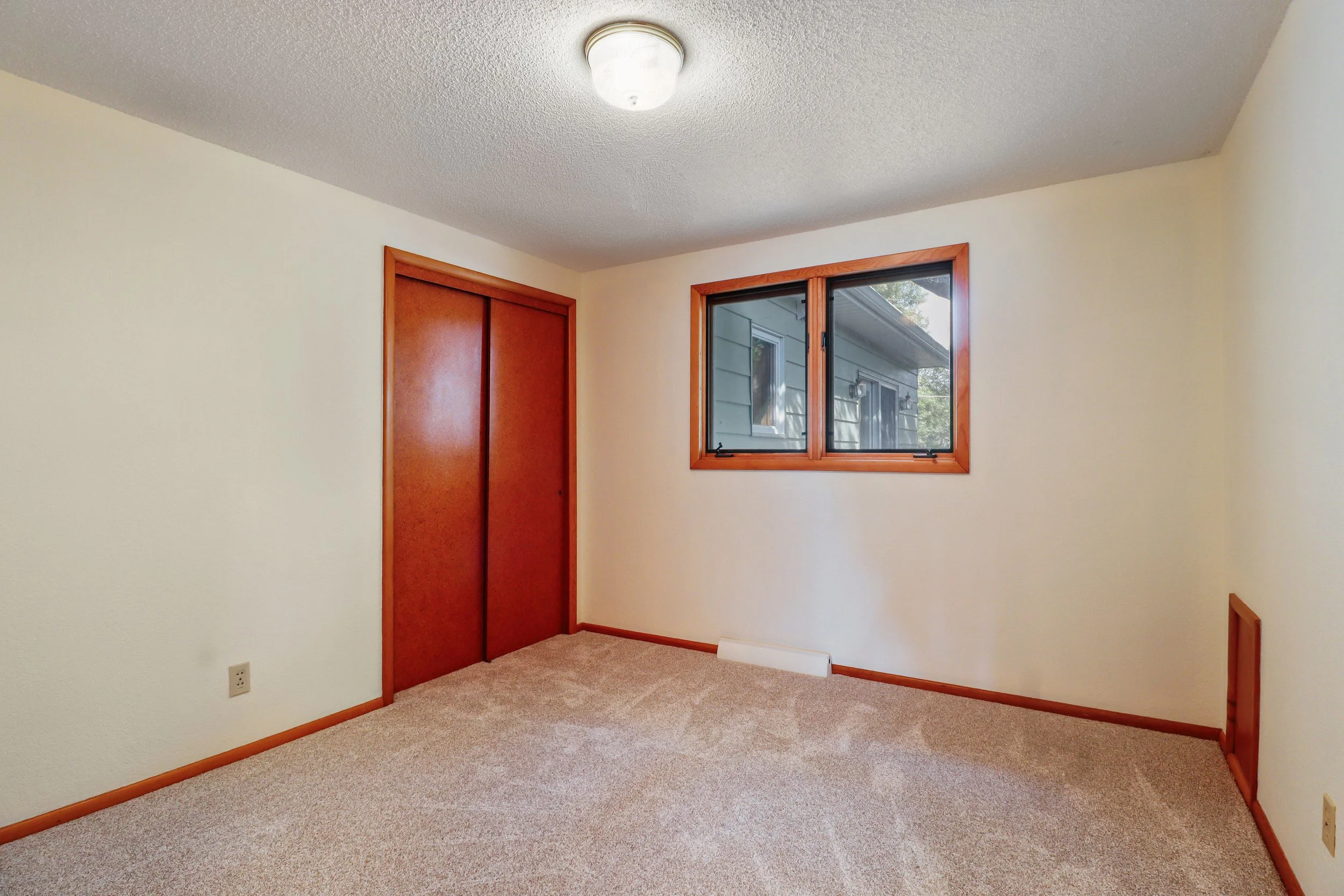 2320Hwy20-20.jpg