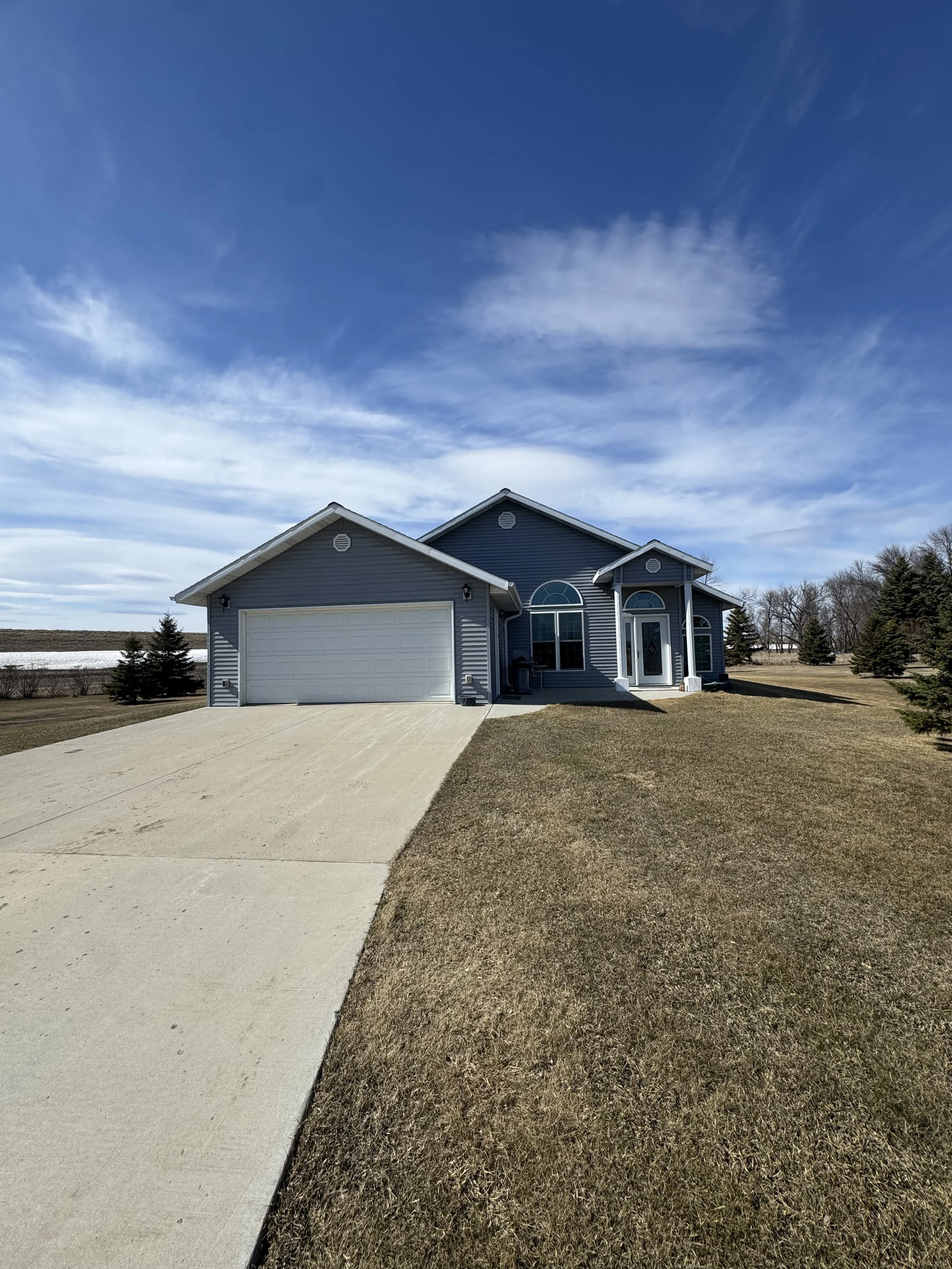 207 Touria Ln,  $549,900  Large private lot ~All one level!