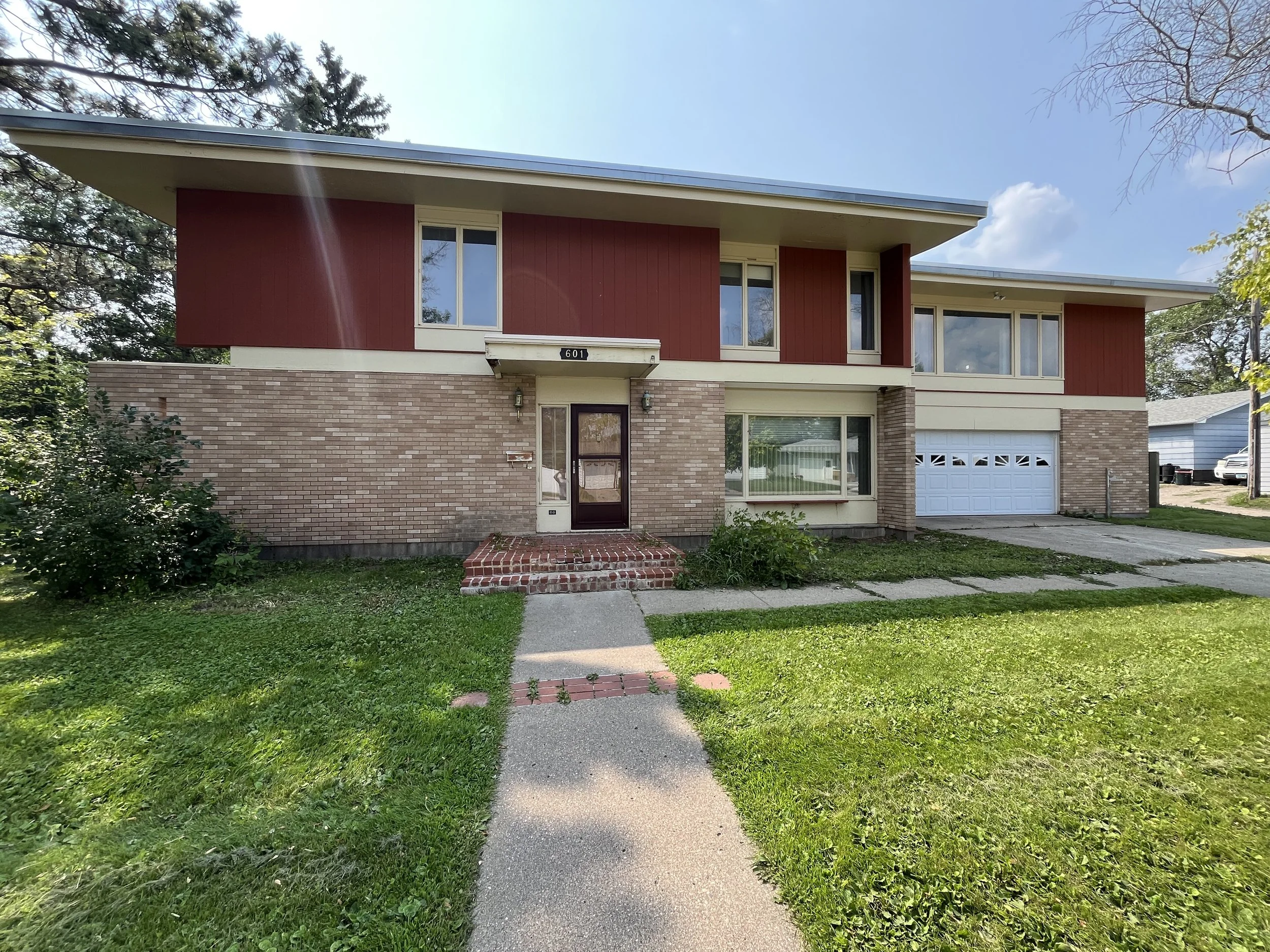 607 12th Ave NE, Devils Lake, ND $345,000
