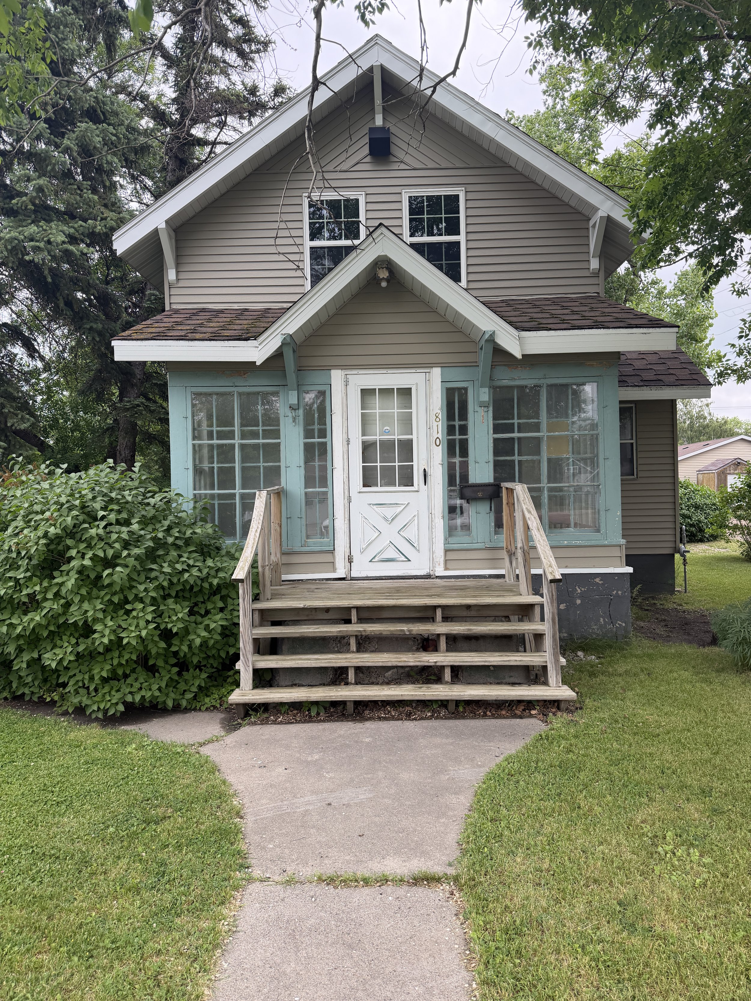 810 7th Ave NE, Devils Lake, ND 58301 $59,000 ~ACCEPTED OFFER~