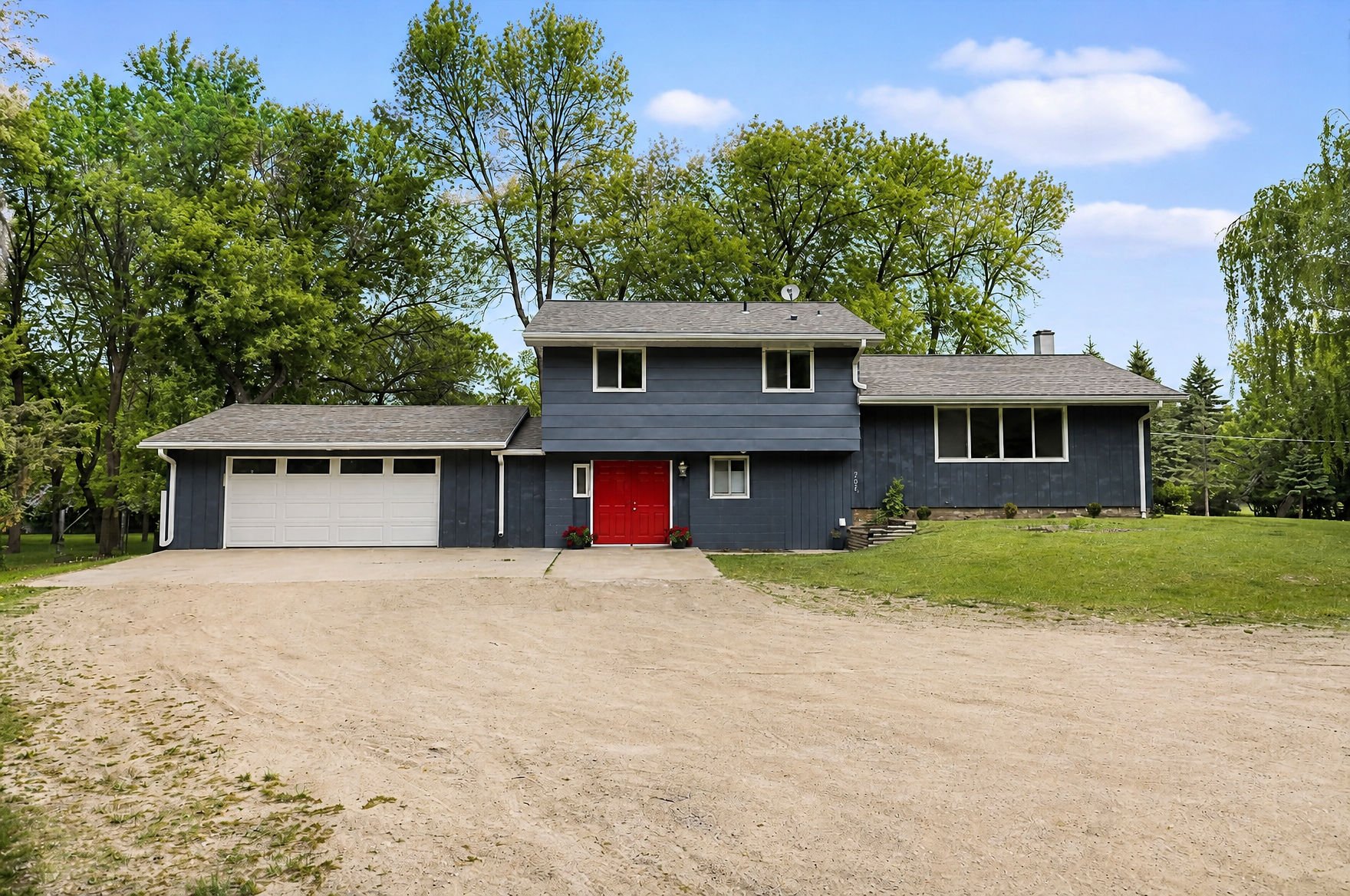 705 Washington Ave, Devils Lake  $424,900.