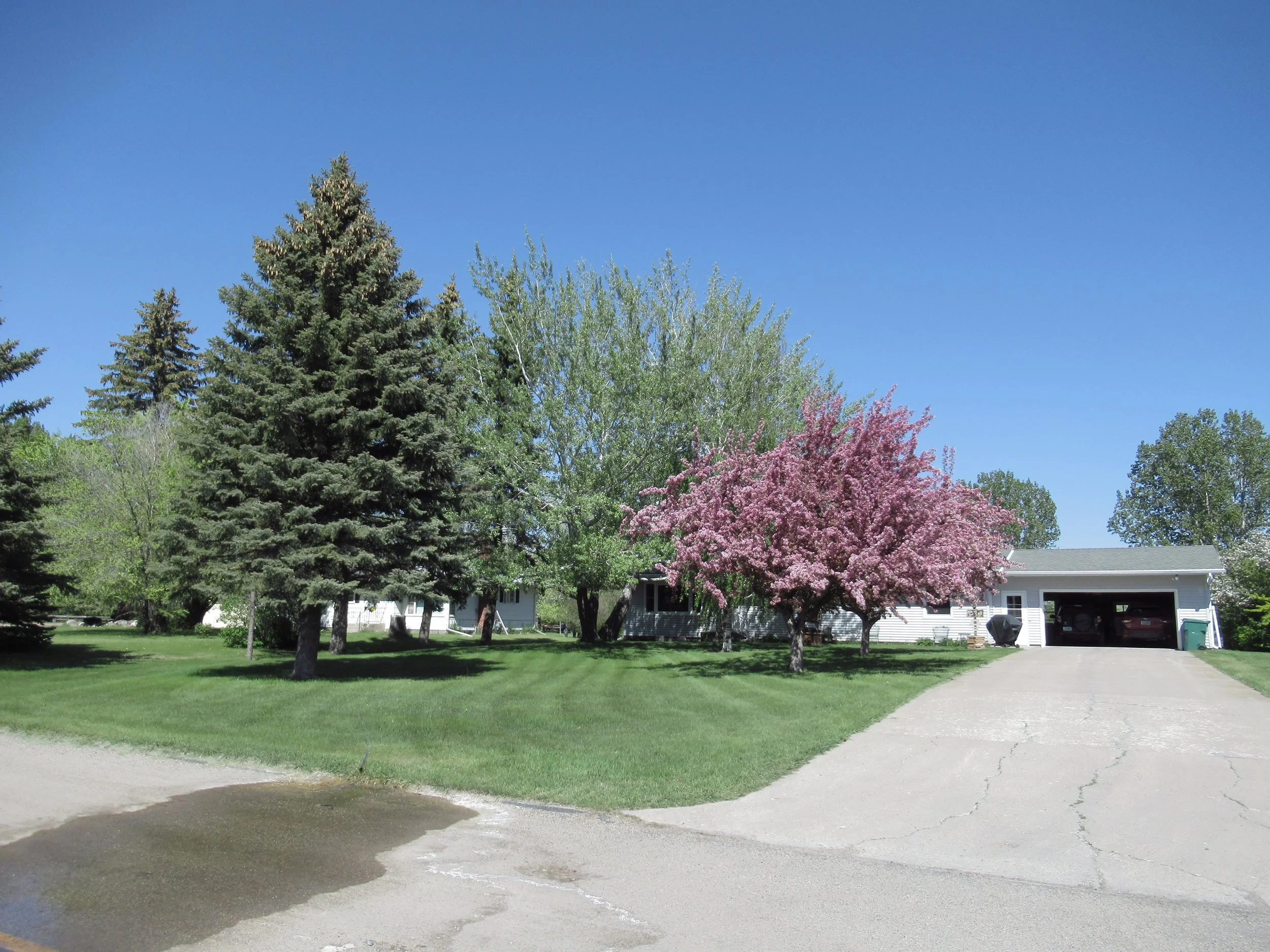 2418 HWY 20 S  $279,500       Large 30,000 sq. ft. lot!