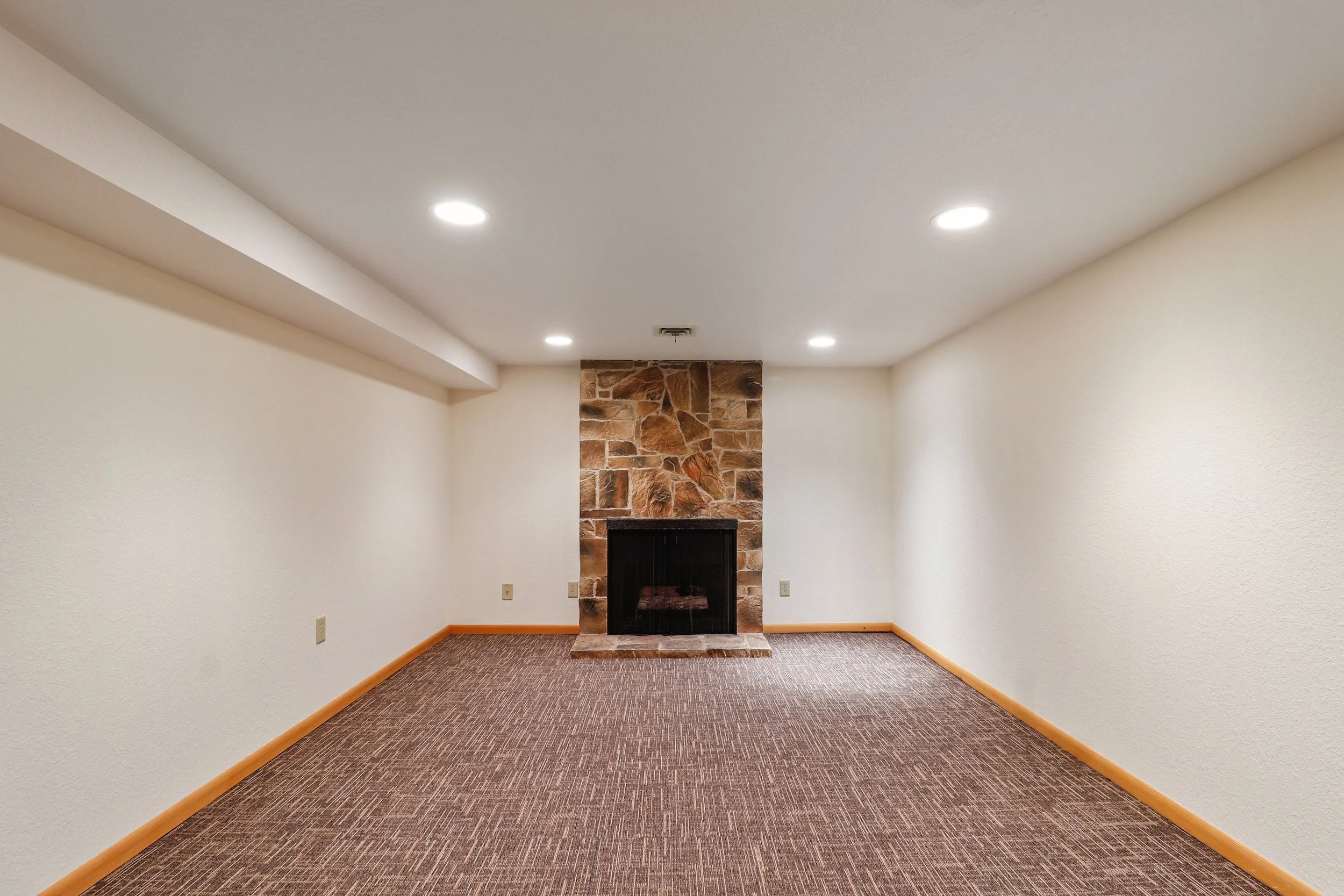 2320Hwy20-27.jpg