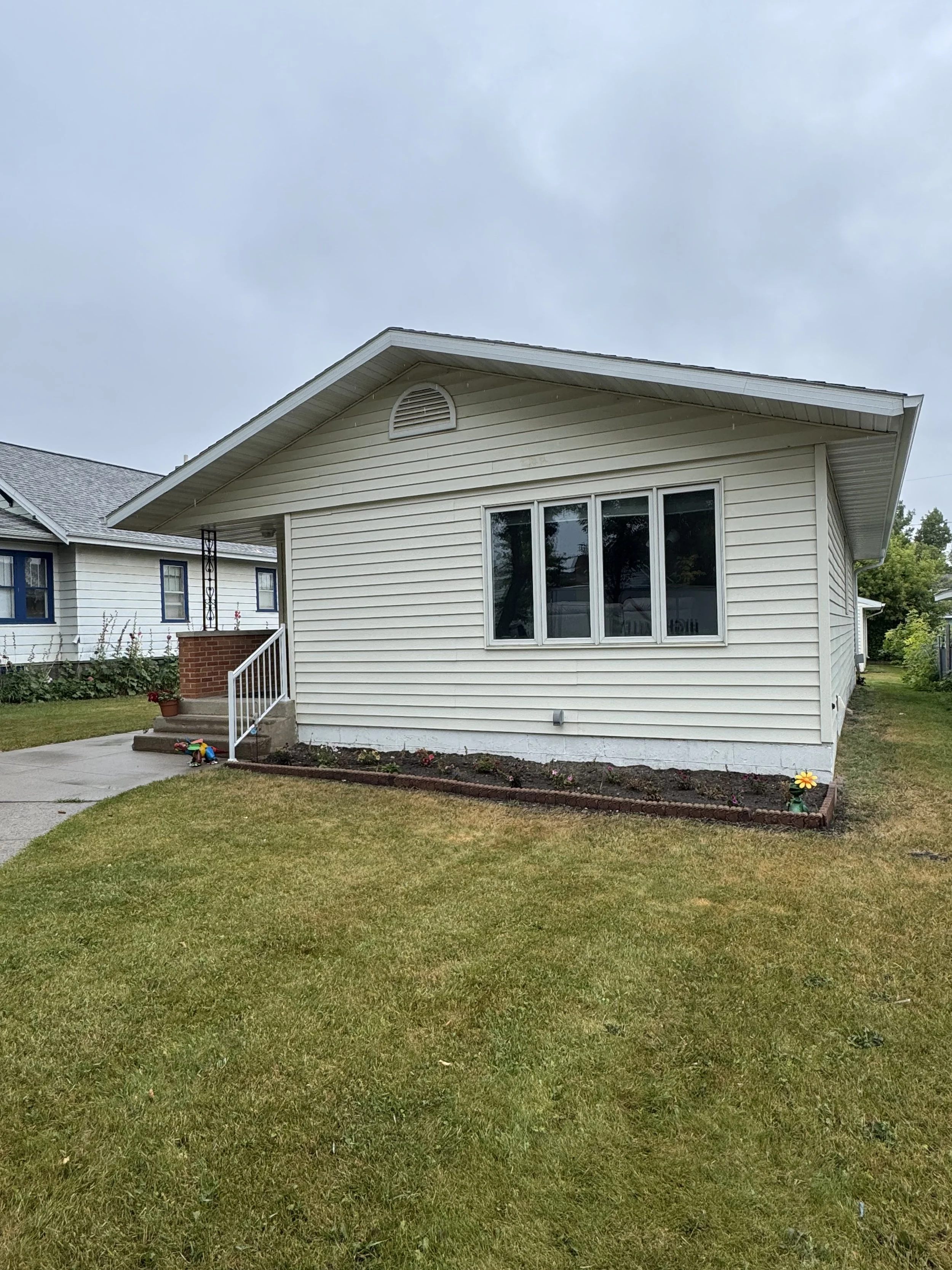 507 8th St NE Devils Lake $224,900 *PENDING*