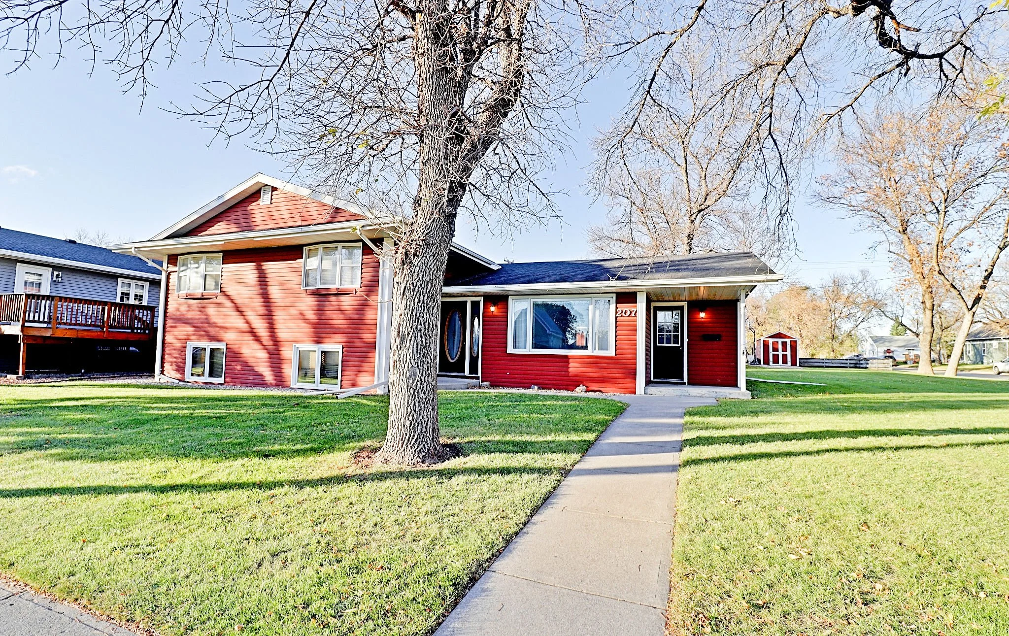 207 10th St NW, Devils Lake, ND 58301 $329,000