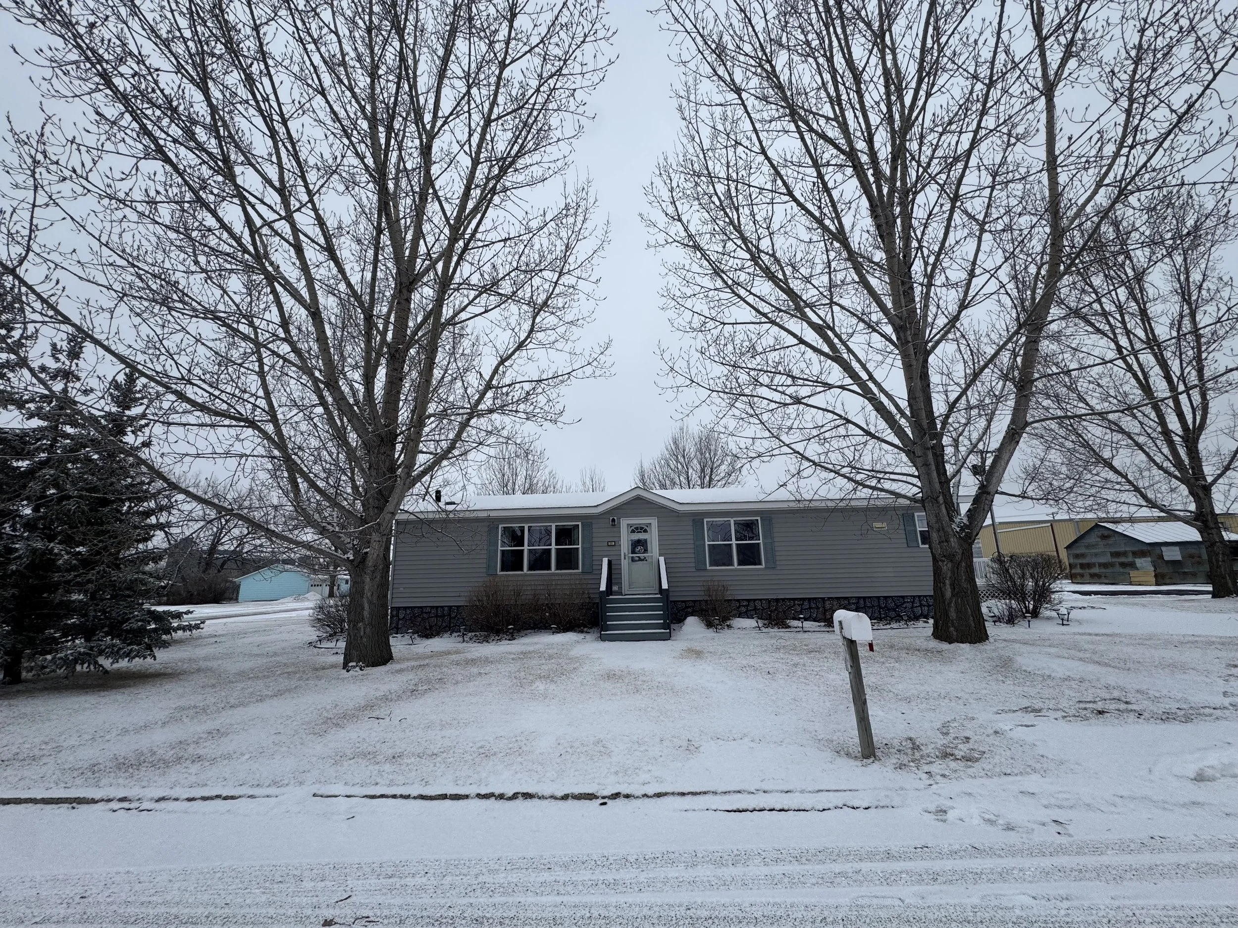 20 6th St S, New Rockford, ND 58356  $225,000