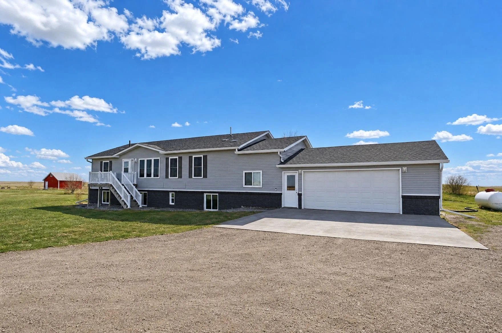 8072 56th St NE Devils Lake, ND $480,000 $10K CREDIT TO THE BUYER WITH AN ACCEPTABLE OFFER
