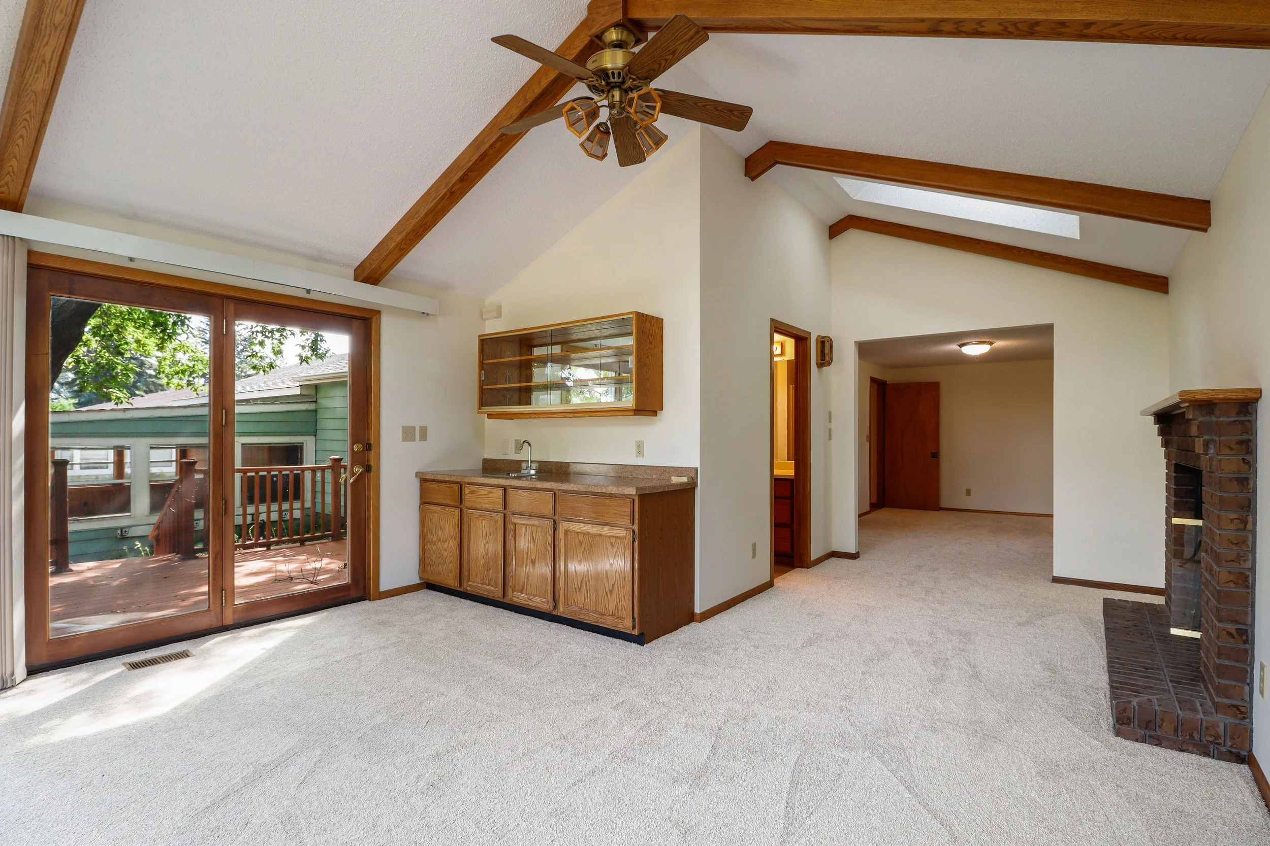 2320Hwy20-12.jpg