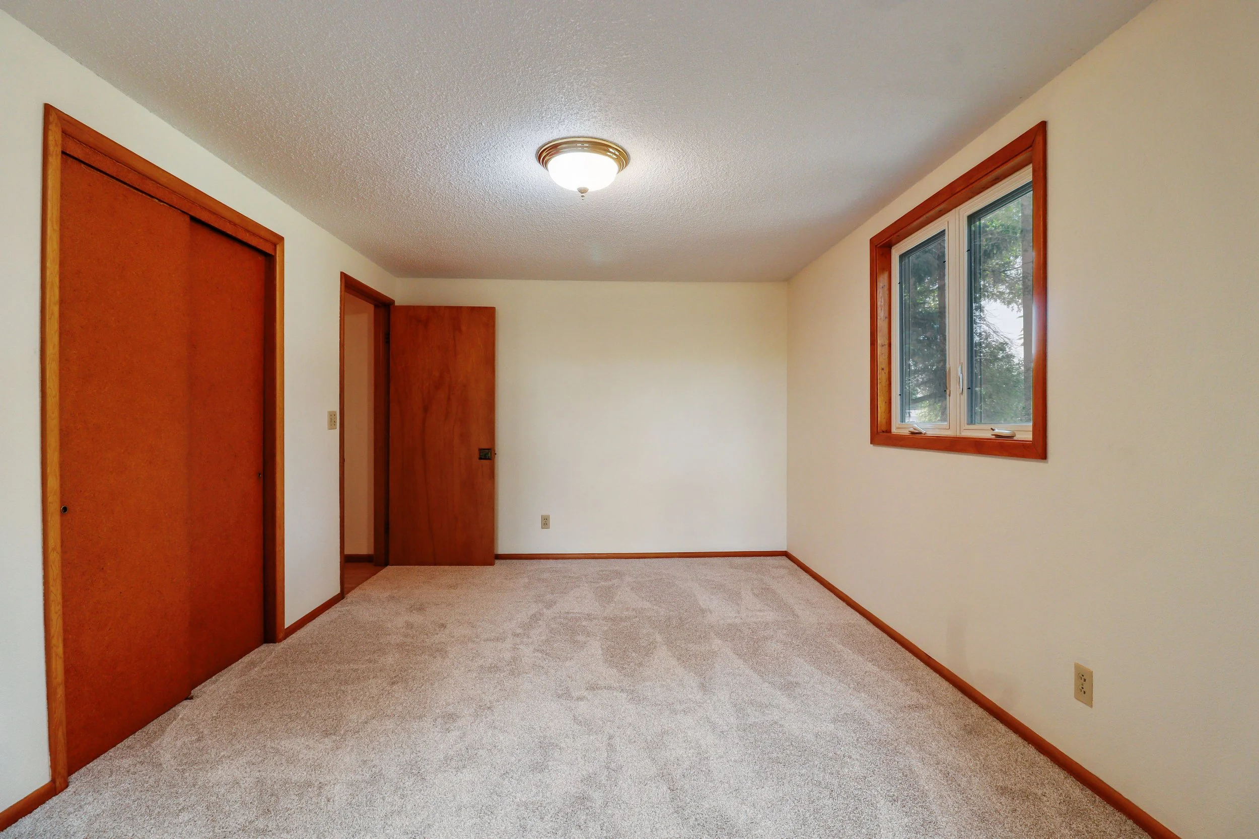 2320Hwy20-10.jpg