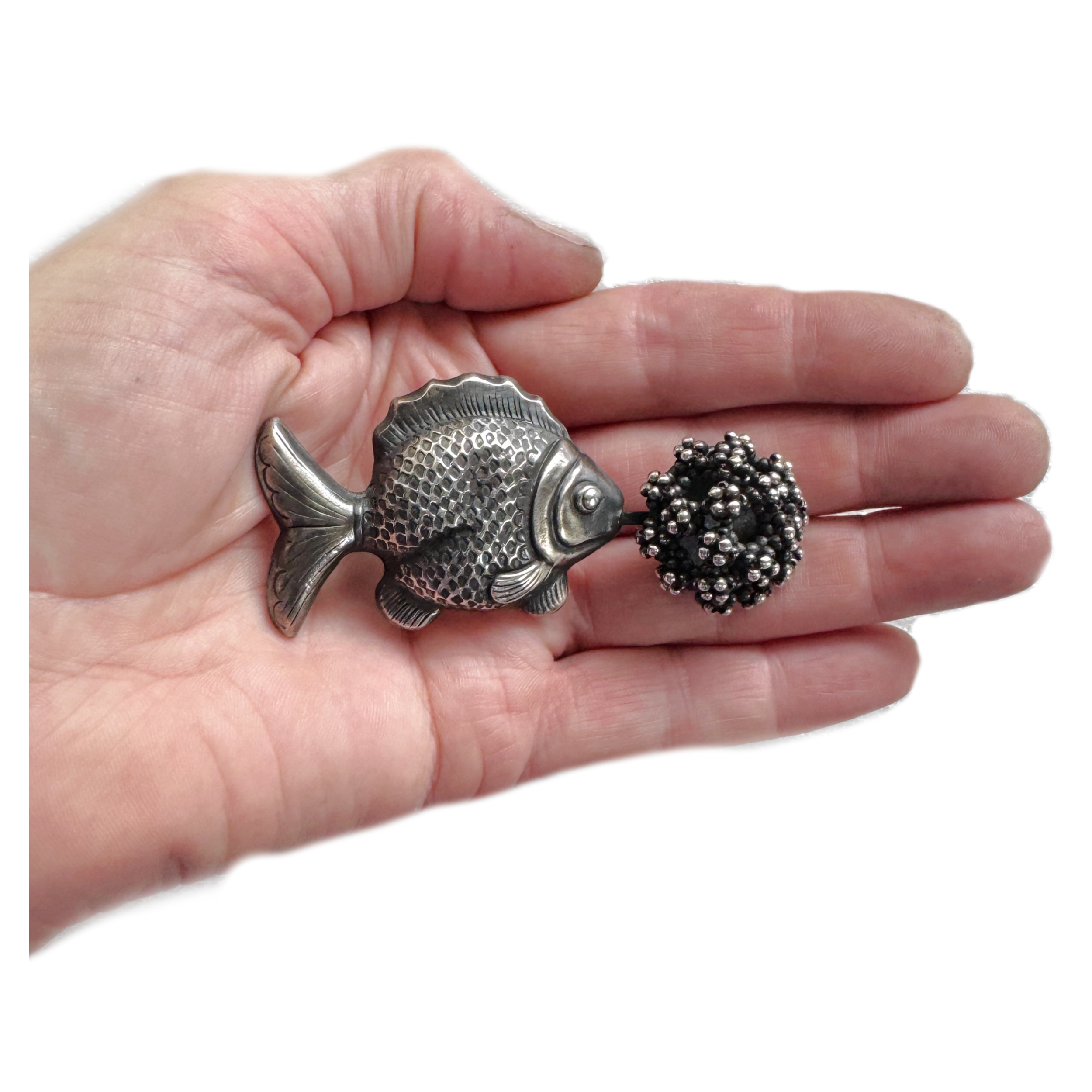 Fish Bubble Brooch Image 2.png