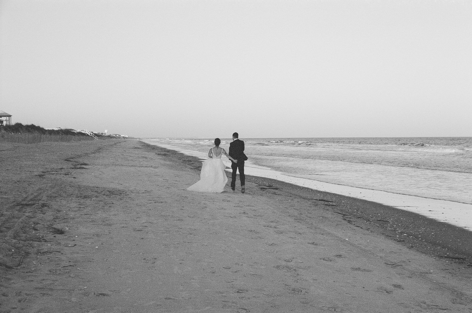 sarah-jason-ocean-isle-beach-north-carolina-wedding-photography-0410.jpg