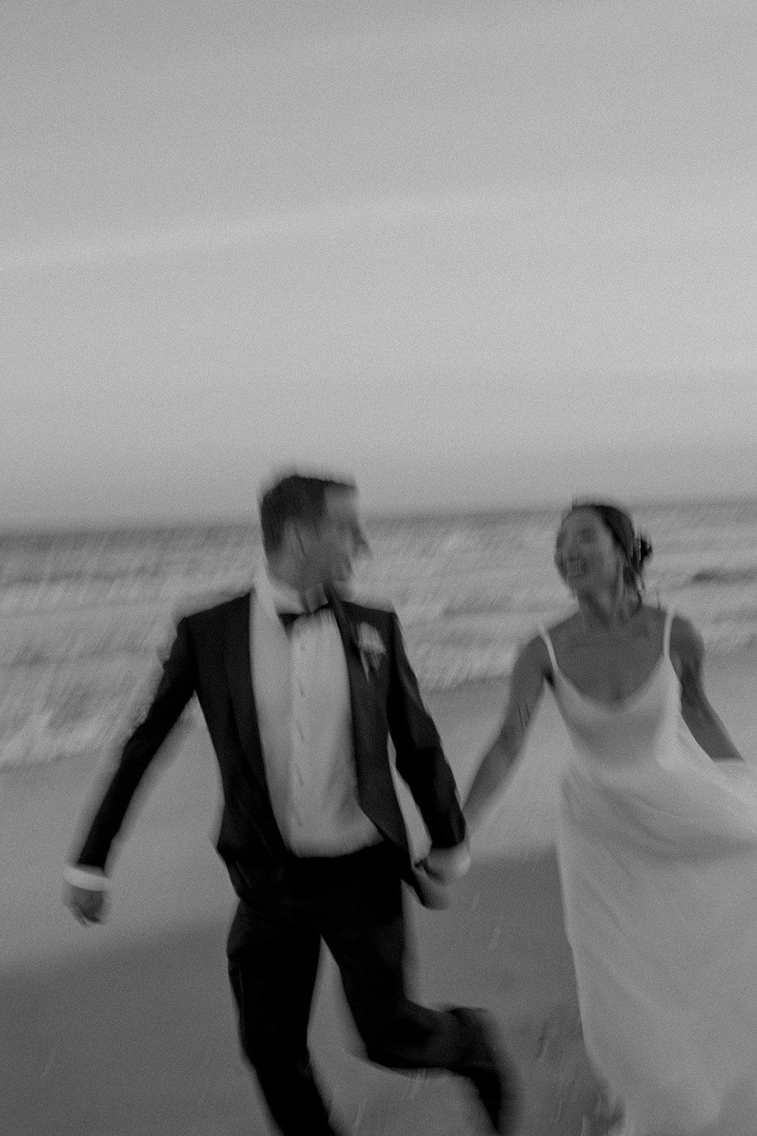 sarah-jason-ocean-isle-beach-north-carolina-wedding-photography-0464.jpg