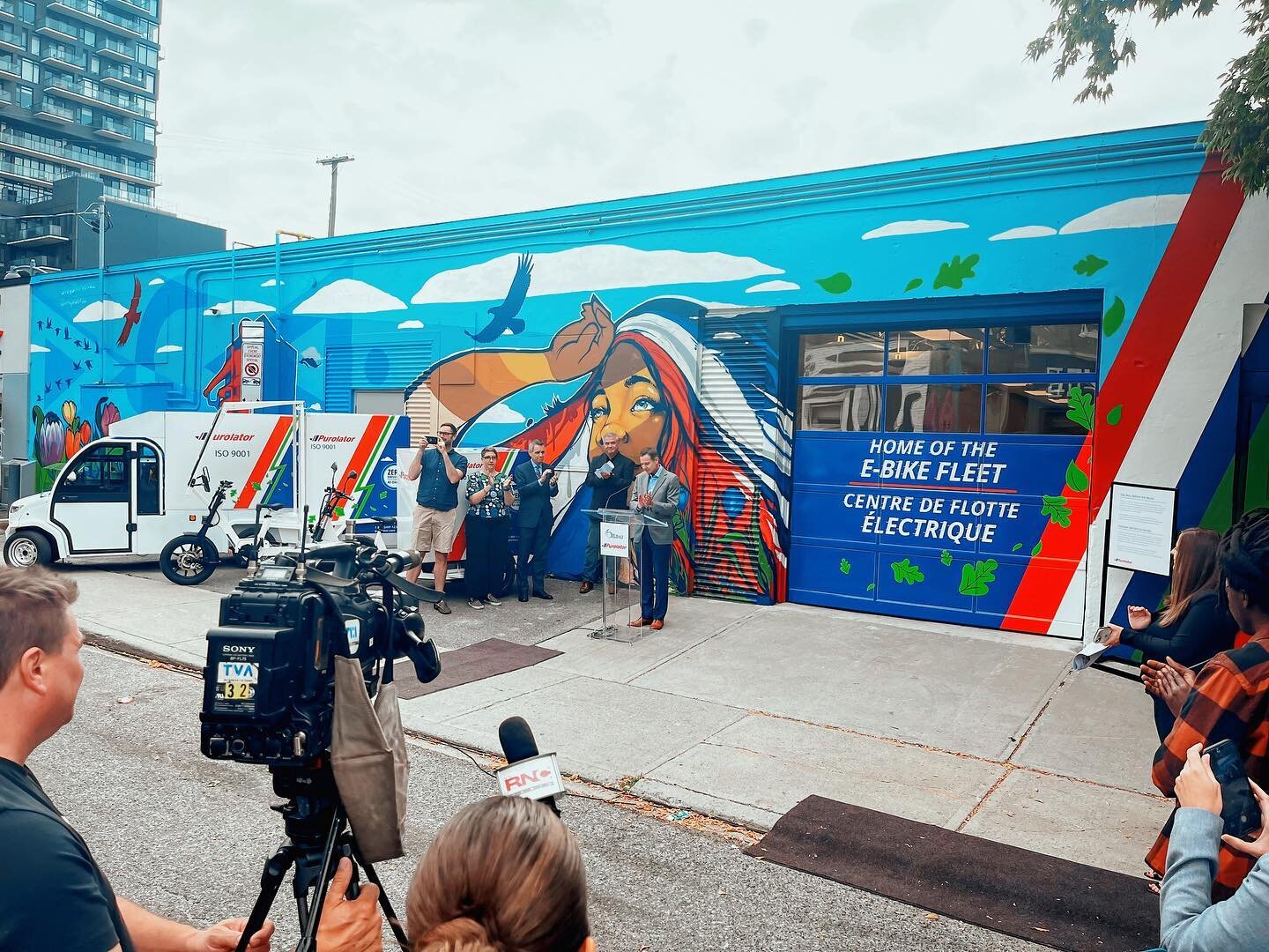 Yesterday we opened the new Purolator Retail &amp; Urban Distribution Centre - Home of the E-Bike fleet.
The stunning mural was done by Peatr Thomas, an Indigenous artist from Manitoba, and local artist Jimmy Baptiste.
Mayor Sutcliffe was onsite with