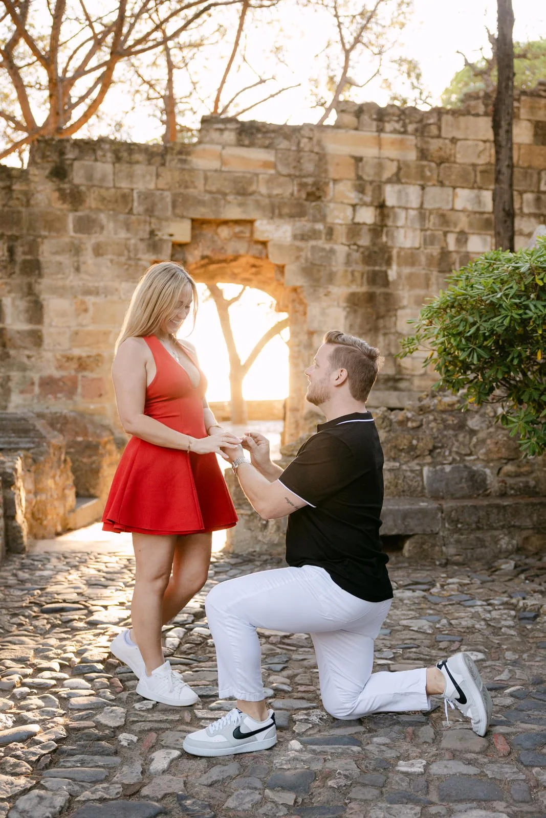 Surprise proposal at Castelo de São Jorge overlooking Lisbon, Portugal