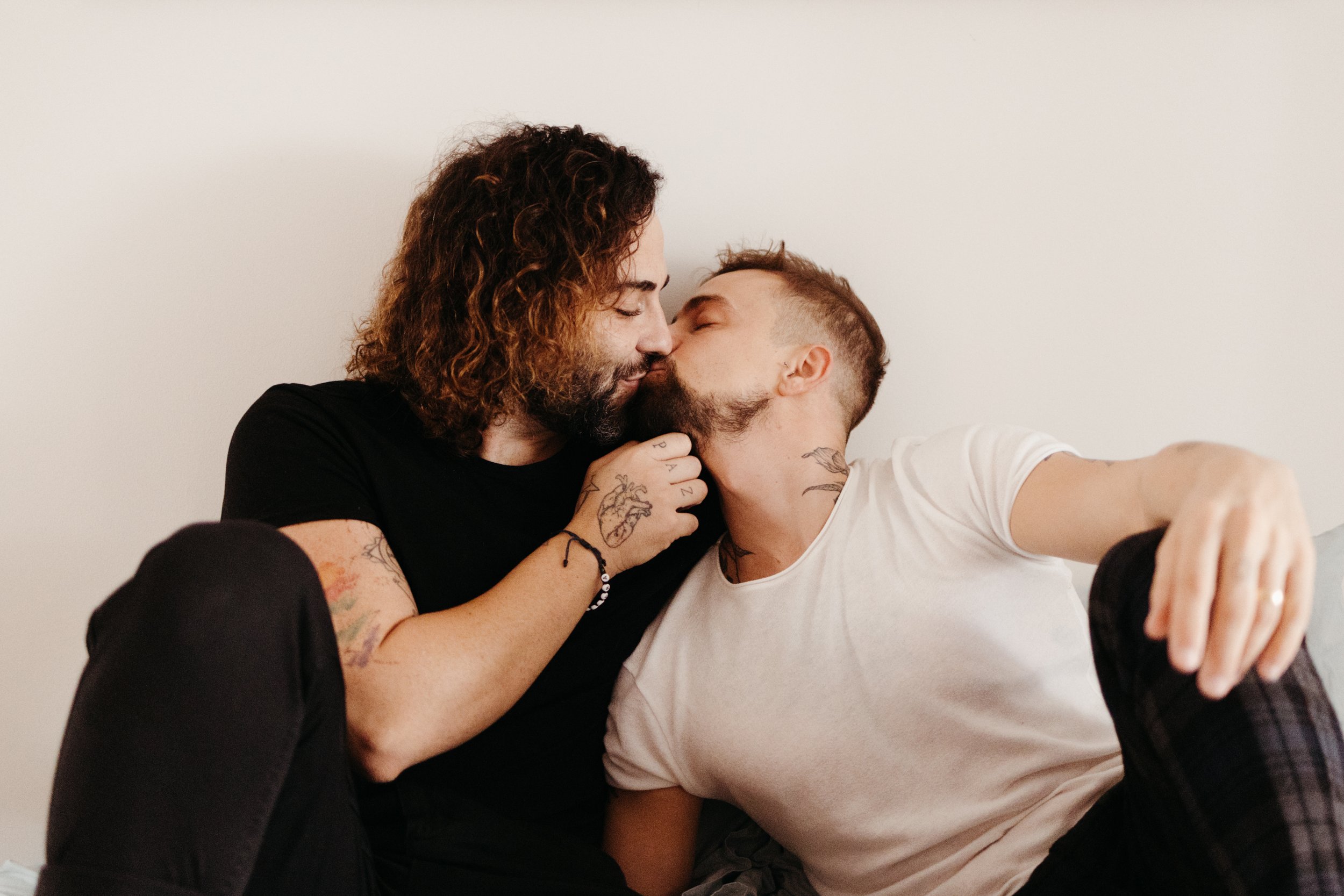 Tania Carvalho LGBTQA+ Intimate Couple Home Photoshoot