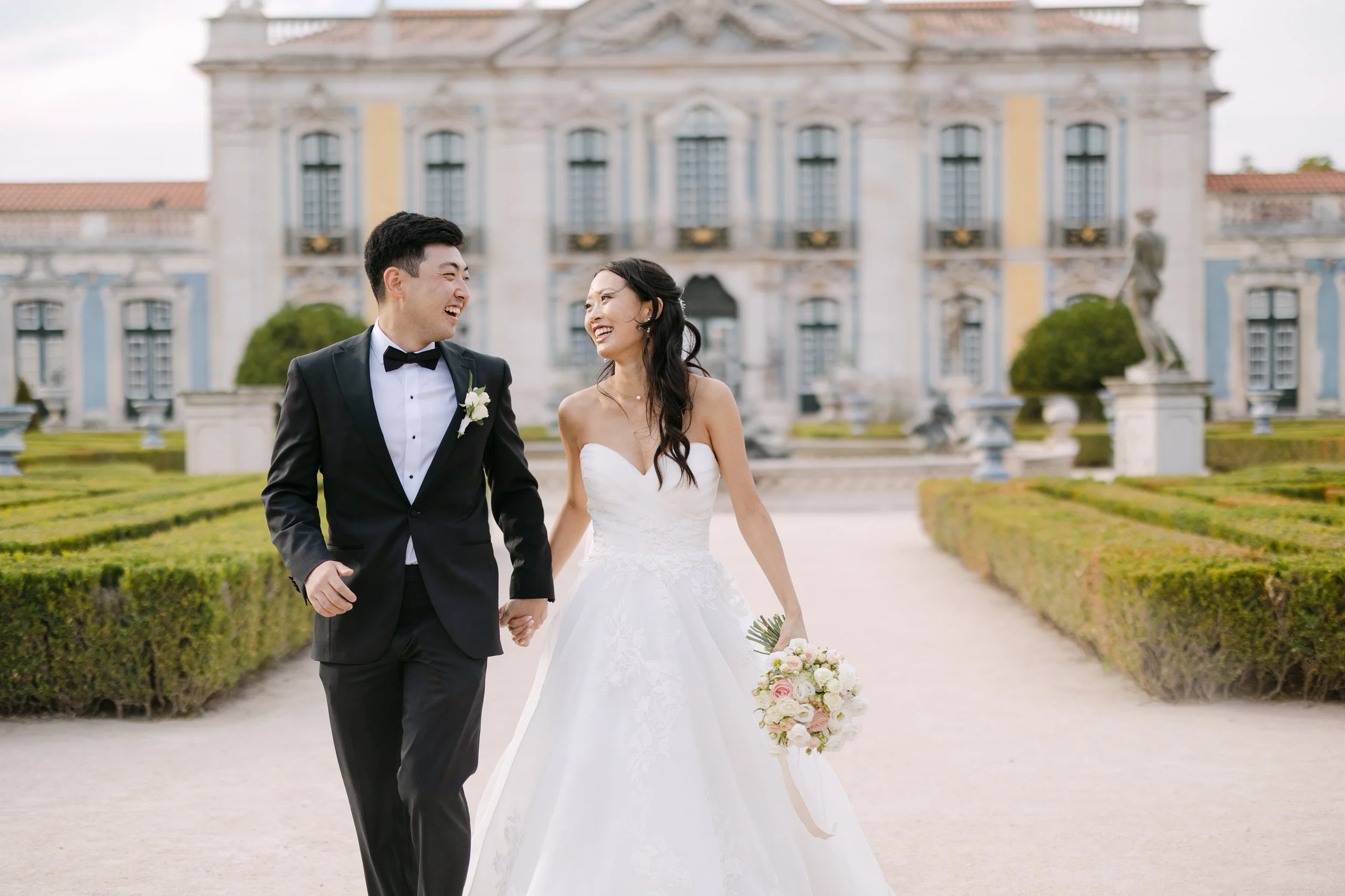 wedding-photographer-queluz-palace-lisbon-couple