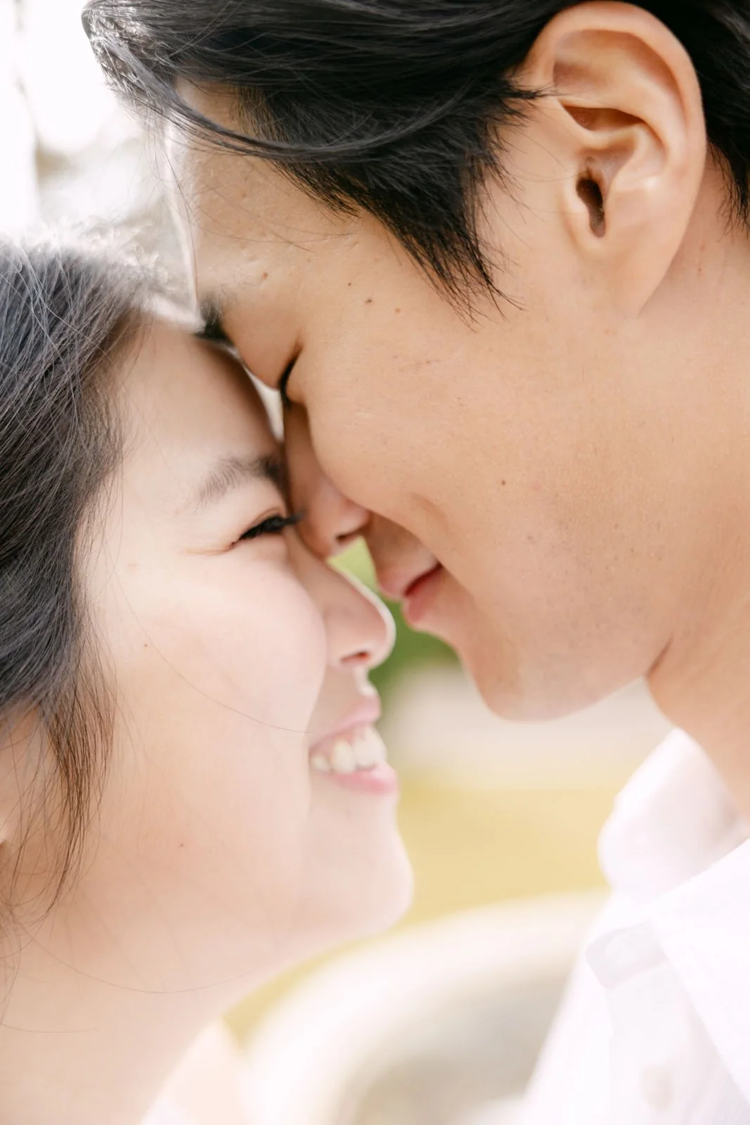 Romantic close-up portrait of engaged couple at Palácio de Queluz.
