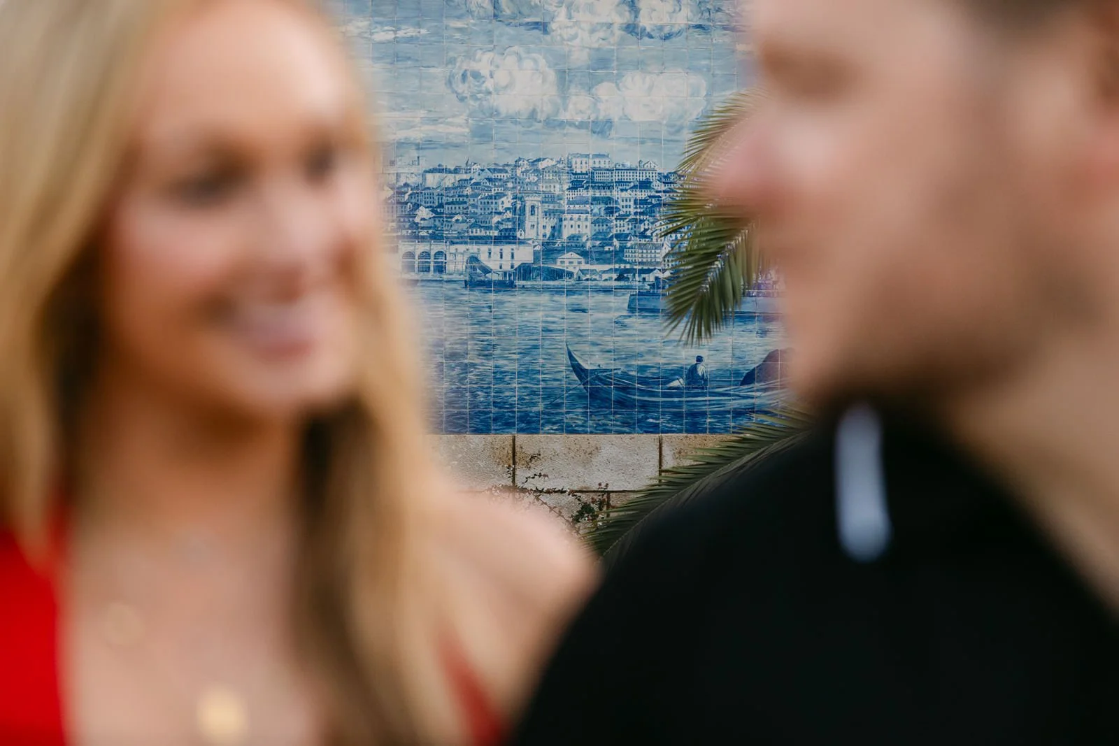 Creative engagement photography at Castelo de São Jorge in Lisbon