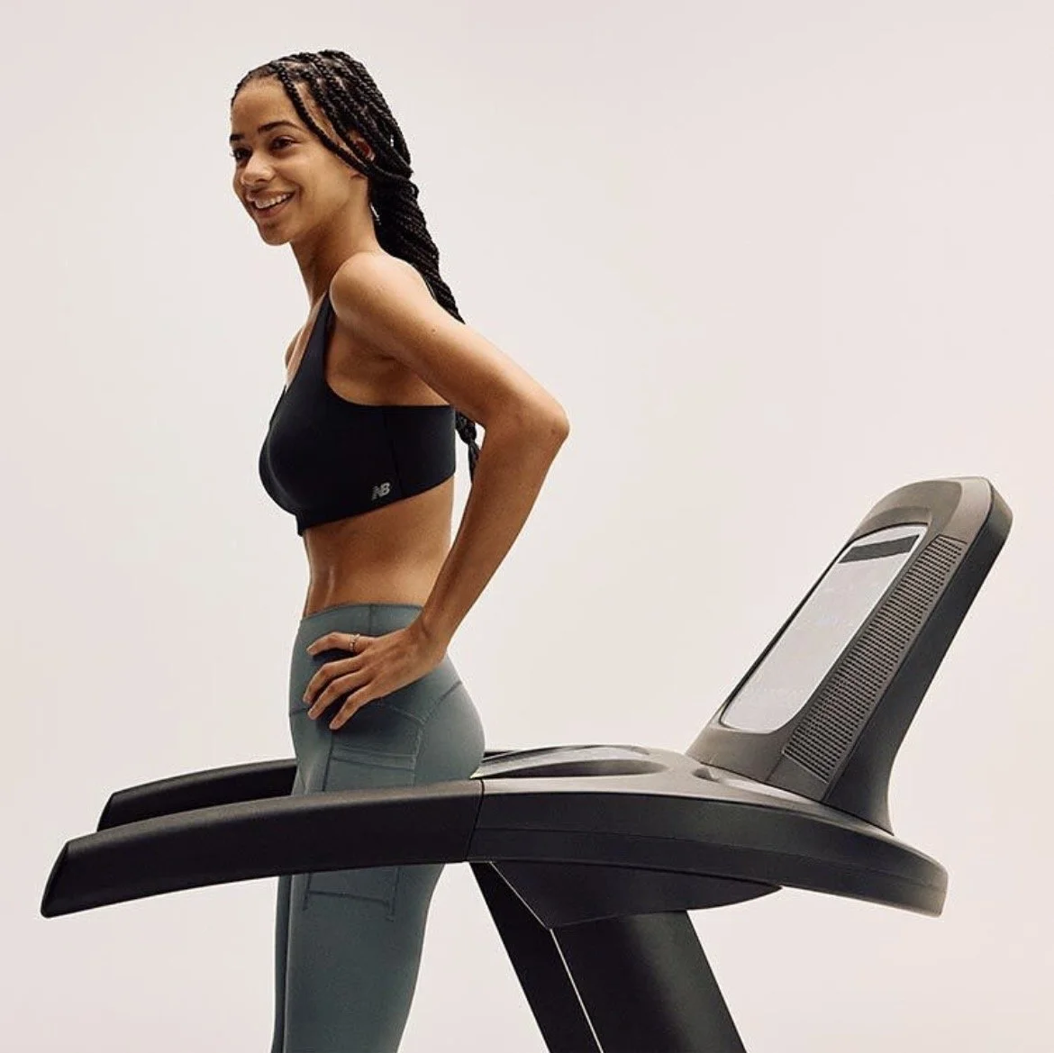 Eliza_Jones_Cassandra_Rodriquez_New Balance Leggings_2.jpeg