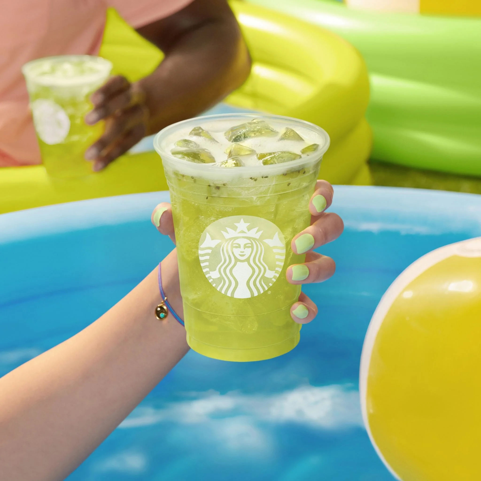 Patrick_Muller_Julia_Stotz_Starbucks_Summer_16.jpg
