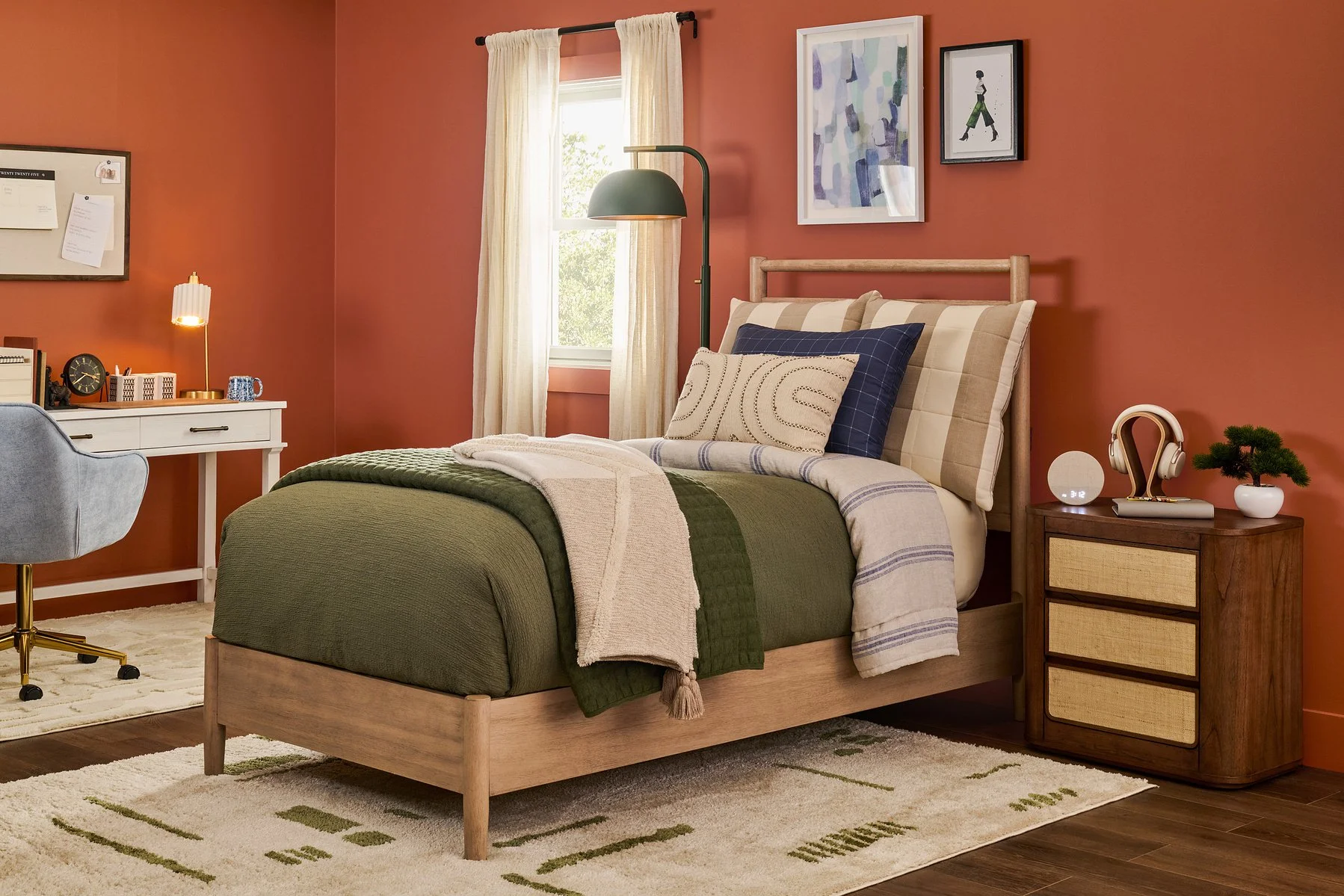 Christian_Adams_Homegoods_Stills_20.jpg