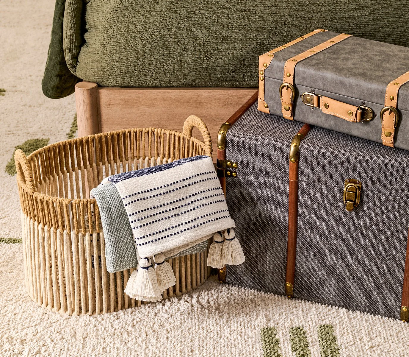 Christian_Adams_Homegoods_Stills_14.jpg