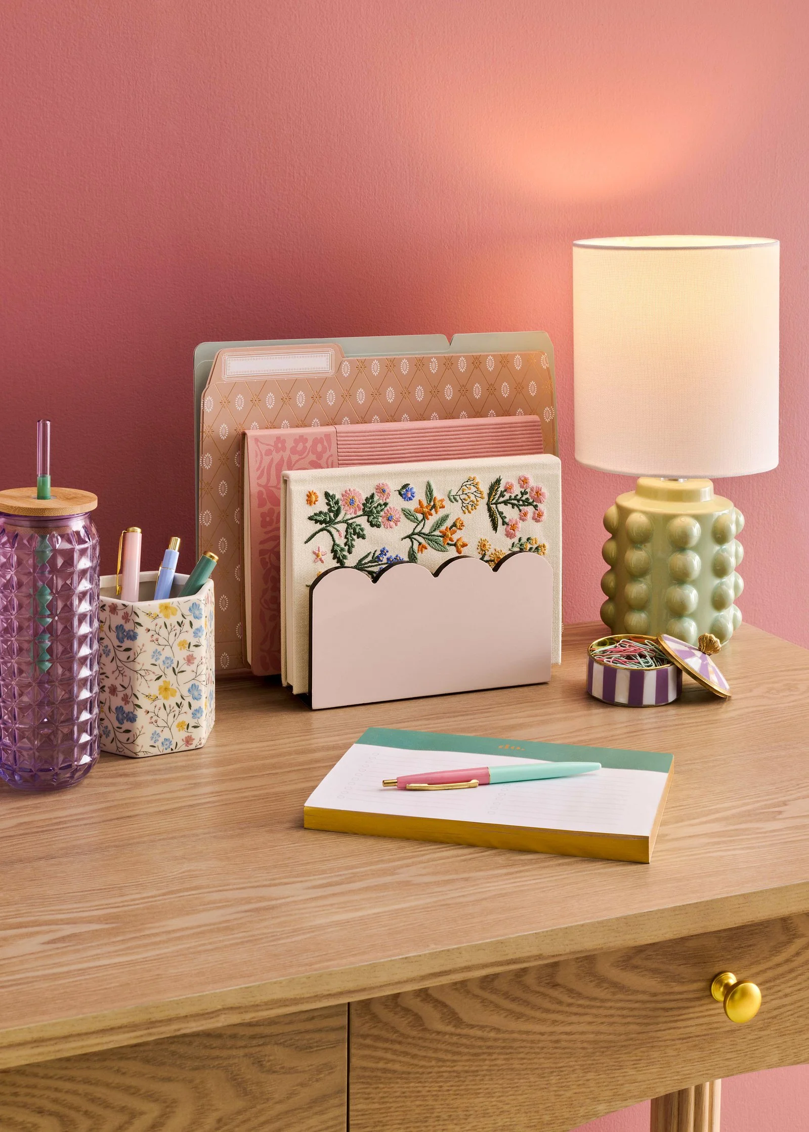 Christian_Adams_Homegoods_Stills_17.jpg