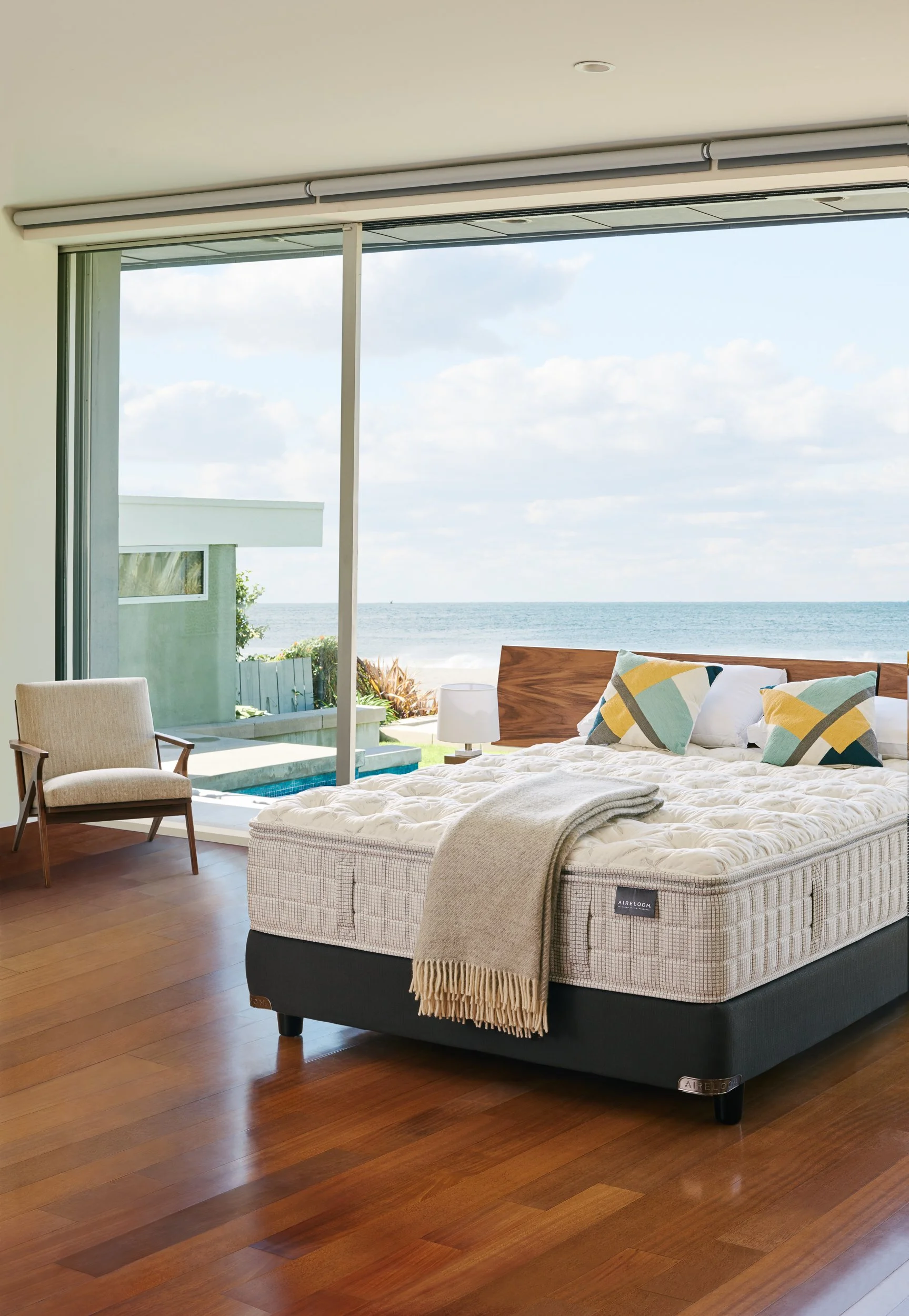 Patrick_Muller_Wynn_Ruji_Kluft_01_Bed07_FINAL.jpg