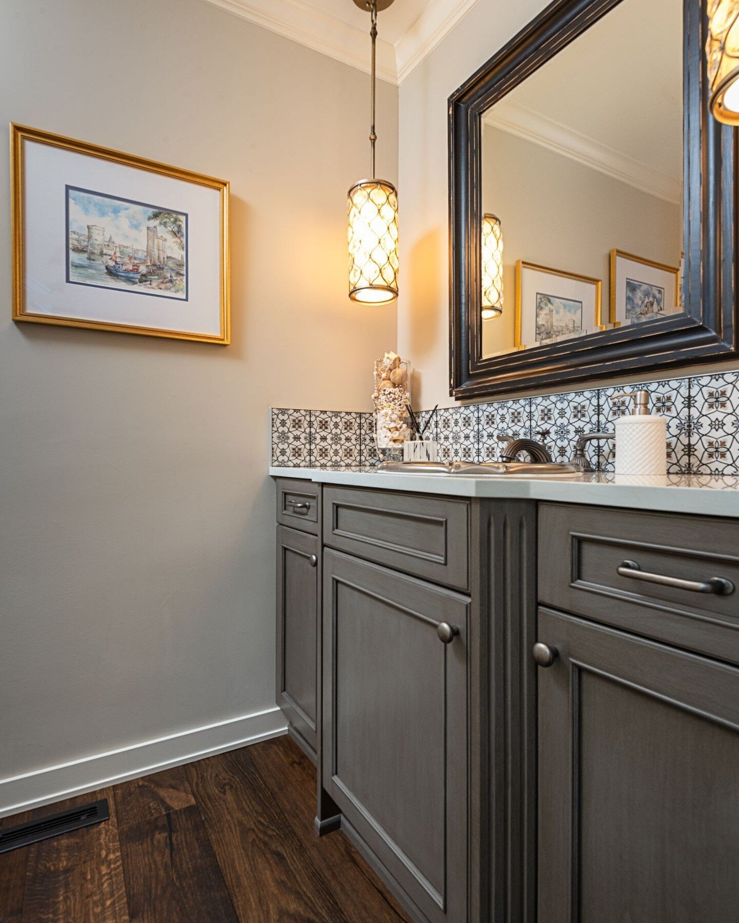 ✨ Powder room glow-up ✨ 
Check out this before and after!

#bathroomvanity #cabinetdesign #vanitydesign #vanitycabinets #cabinethardware #pnwdesign #pnw #interiordesign #designideas #bathroomremodel #remodel #bathroomcabinets #cabinetry