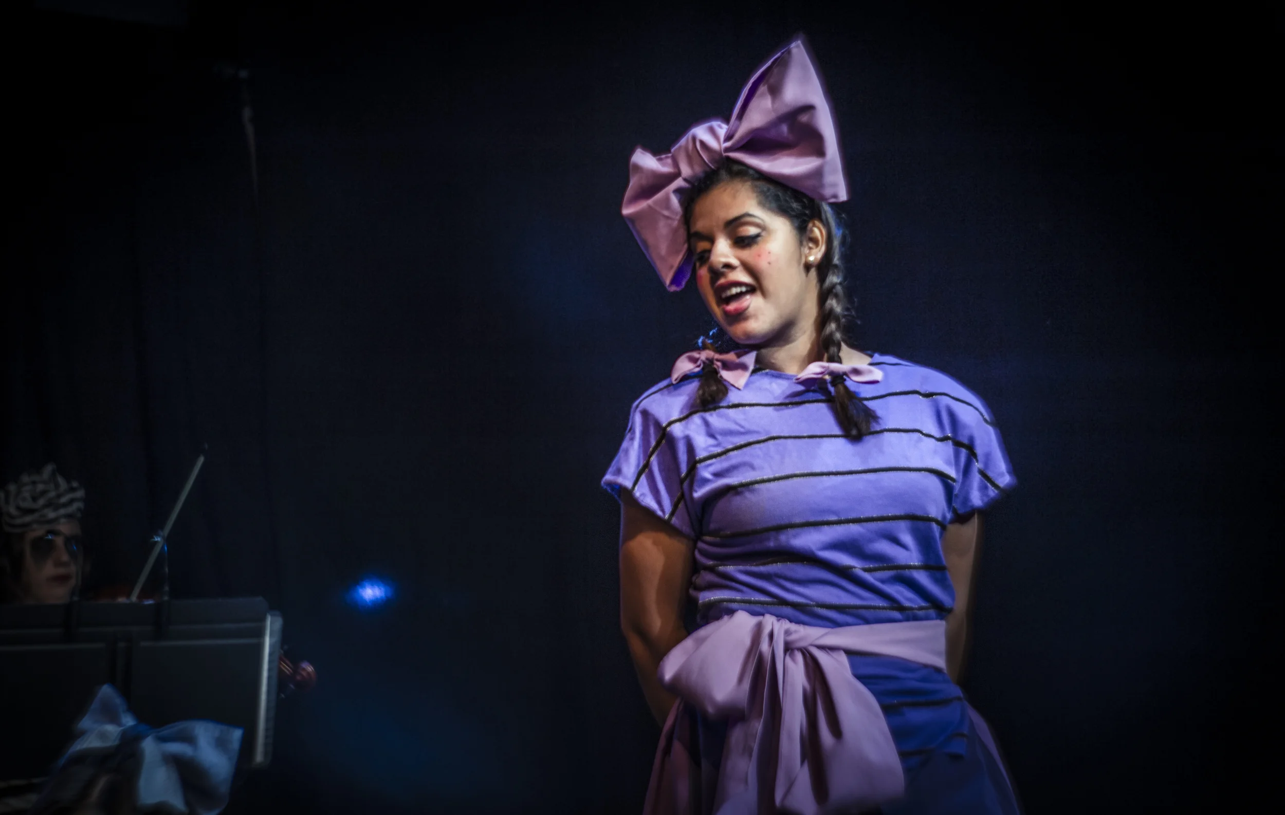 MIA MORETTI THOMAS- SALLY