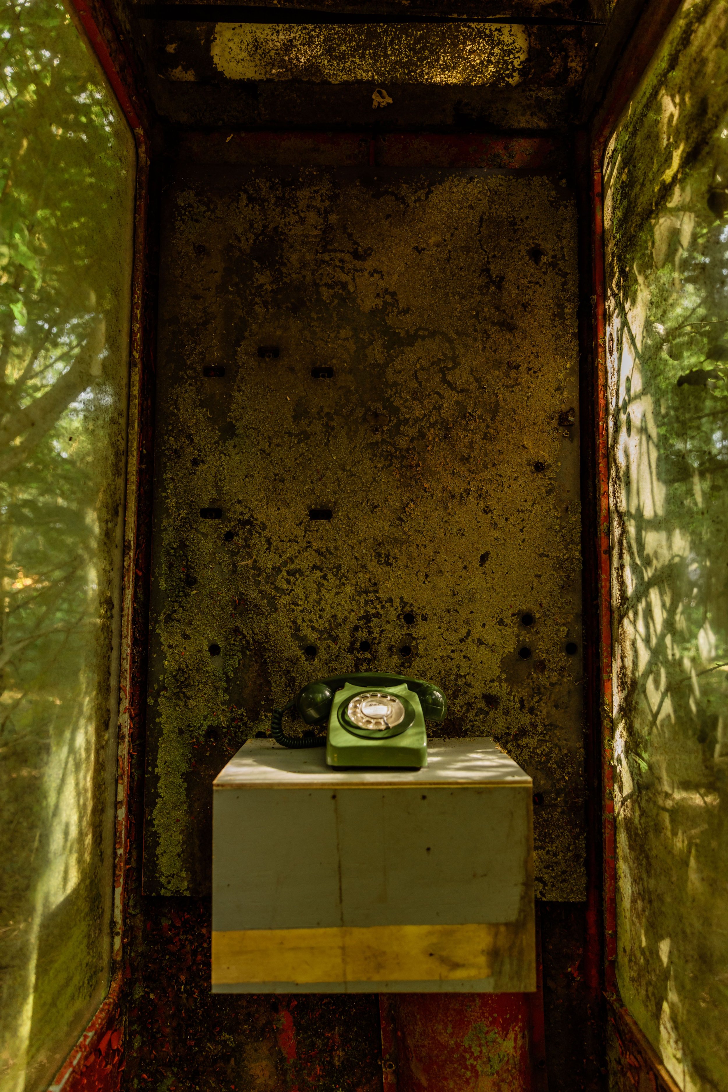 LV19 Phonebox 4.jpeg