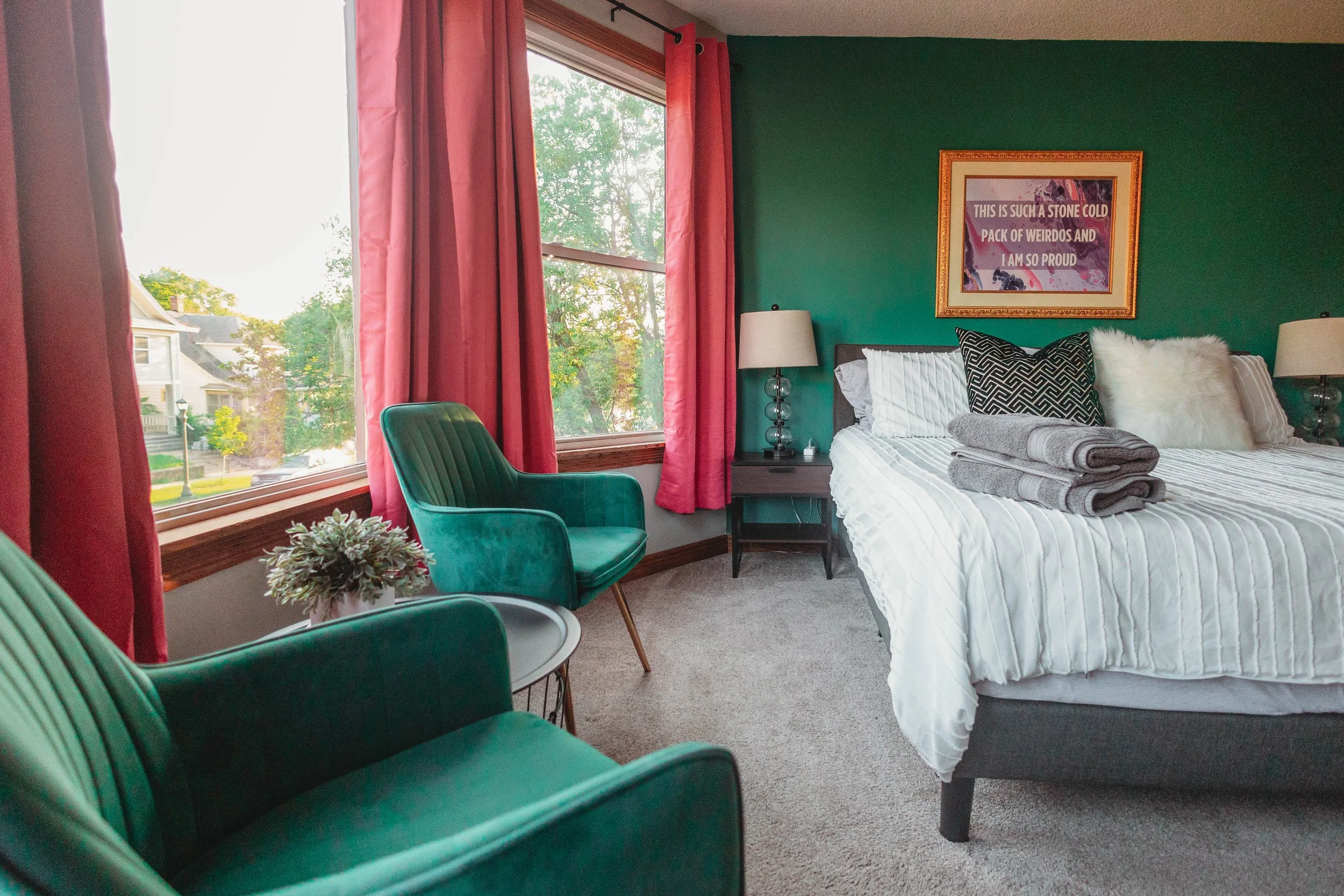 Bedroom - Floor 2 - King Bed