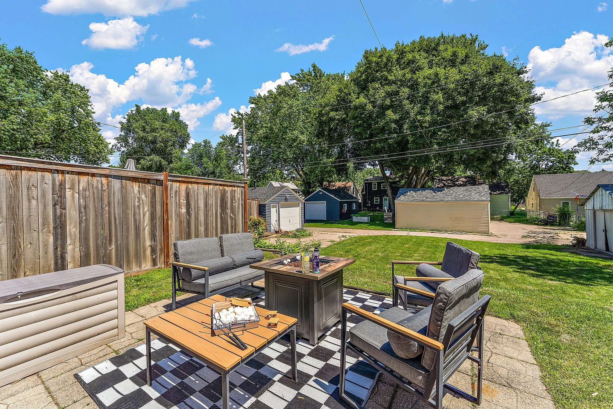 Dearly Beloved Airbnb_Backyard-004.jpg