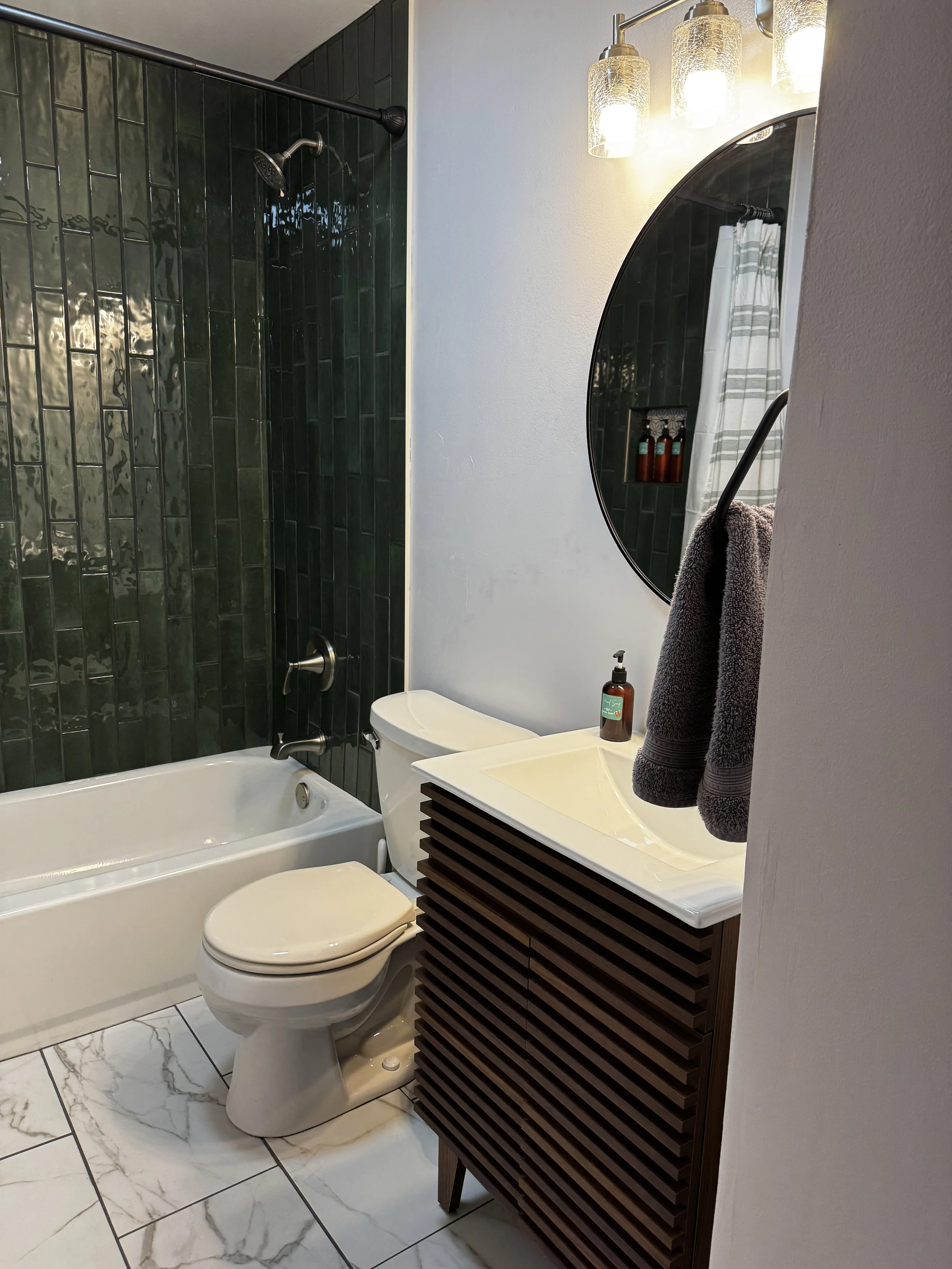 Bathroom - Floor 2