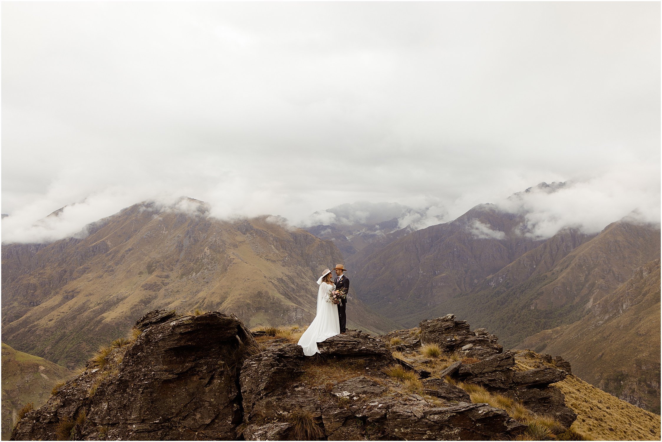 Zanda+Auckland+wedding+photographer+New+ZealandQueenstown+helicopter+elopement_0259.jpg