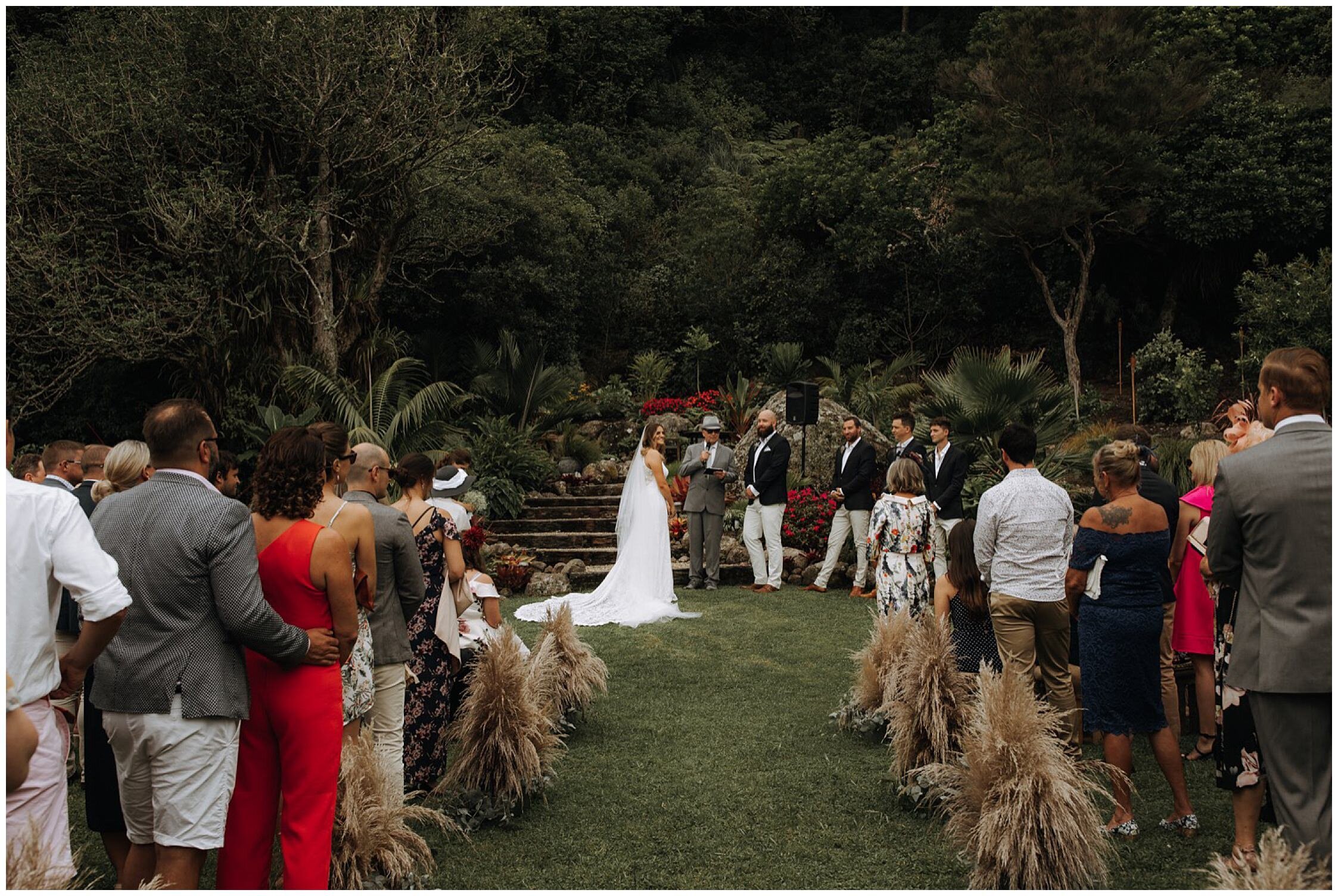 Zanda+Auckland+wedding+photographer+dramatic+Whangarei+heads+vintage+touches+New+Zealand_32.jpeg