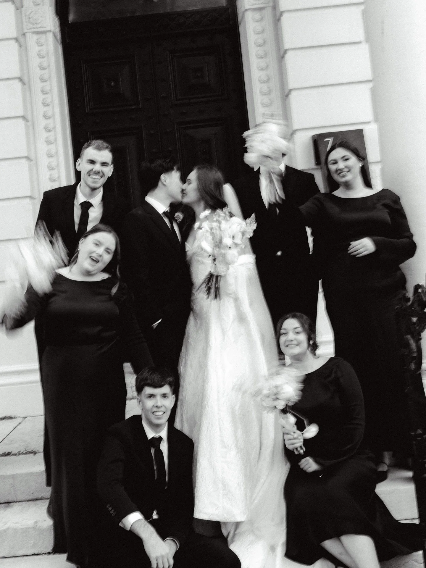 Timeless moments from O + P wedding 
.
#stmatthewschurch #mantells #mantellsmteden @mantells_