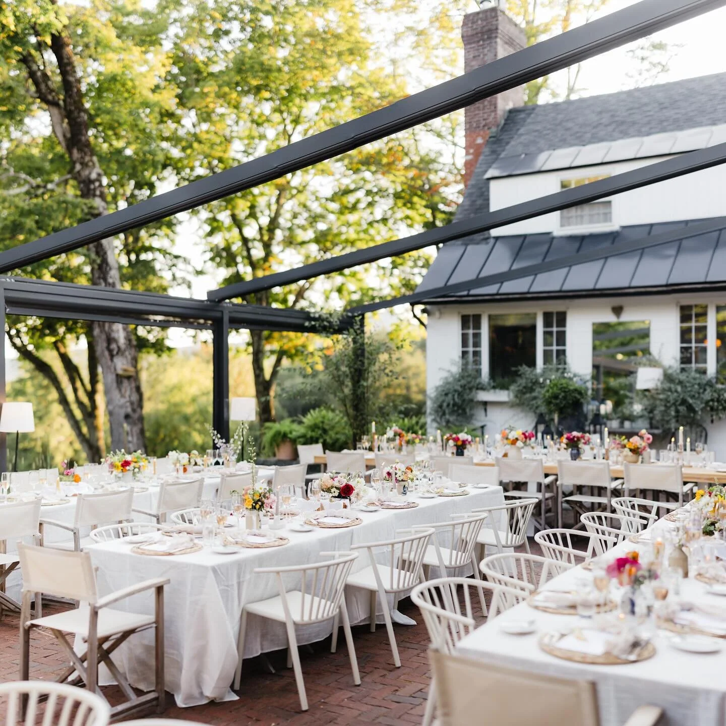 When wedding professionals plan their own weddings, magic happens! Loved what @thelightandcolor did with the space at Edson Hill last summer.