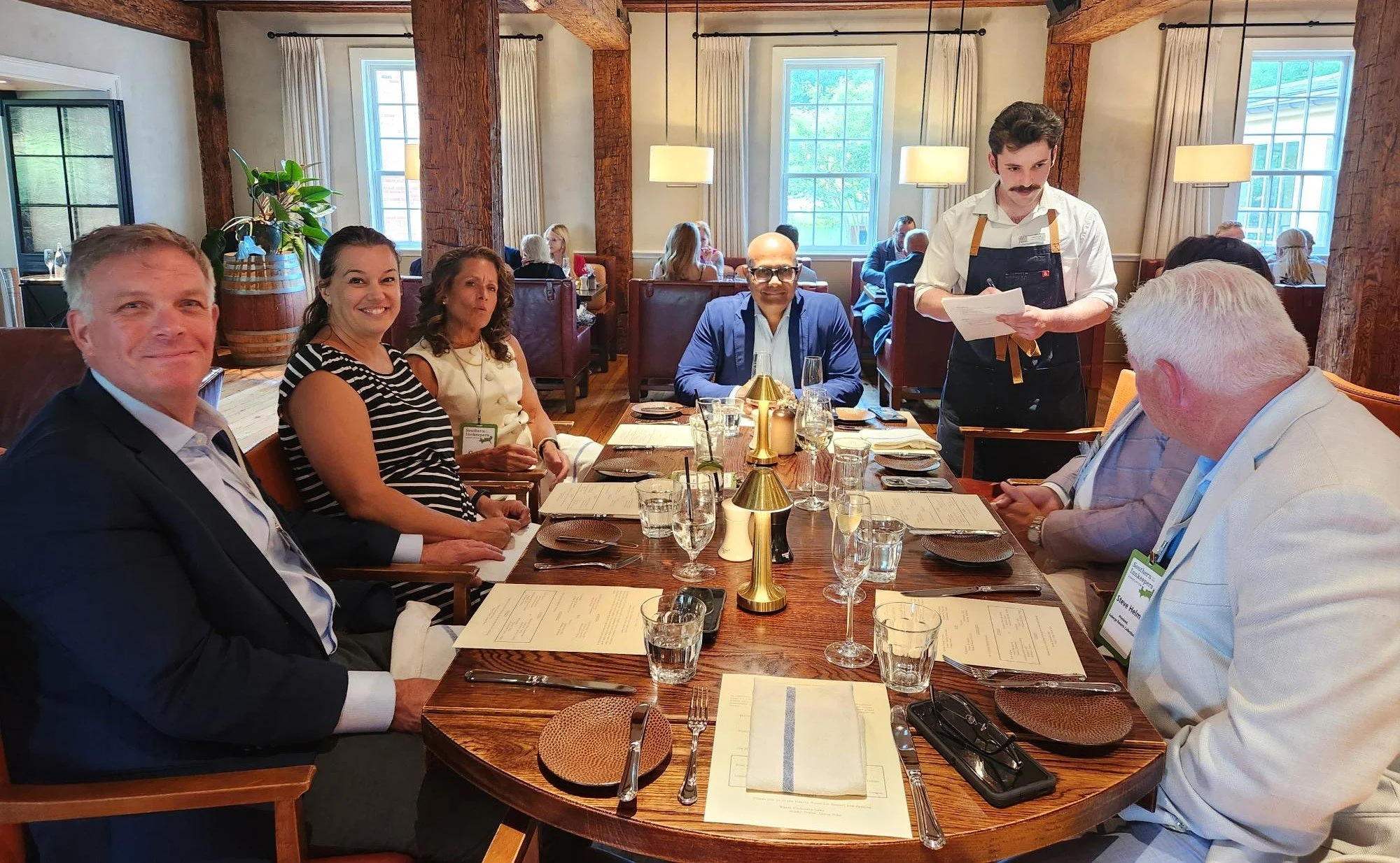 Group Mon dinner 3.jpg