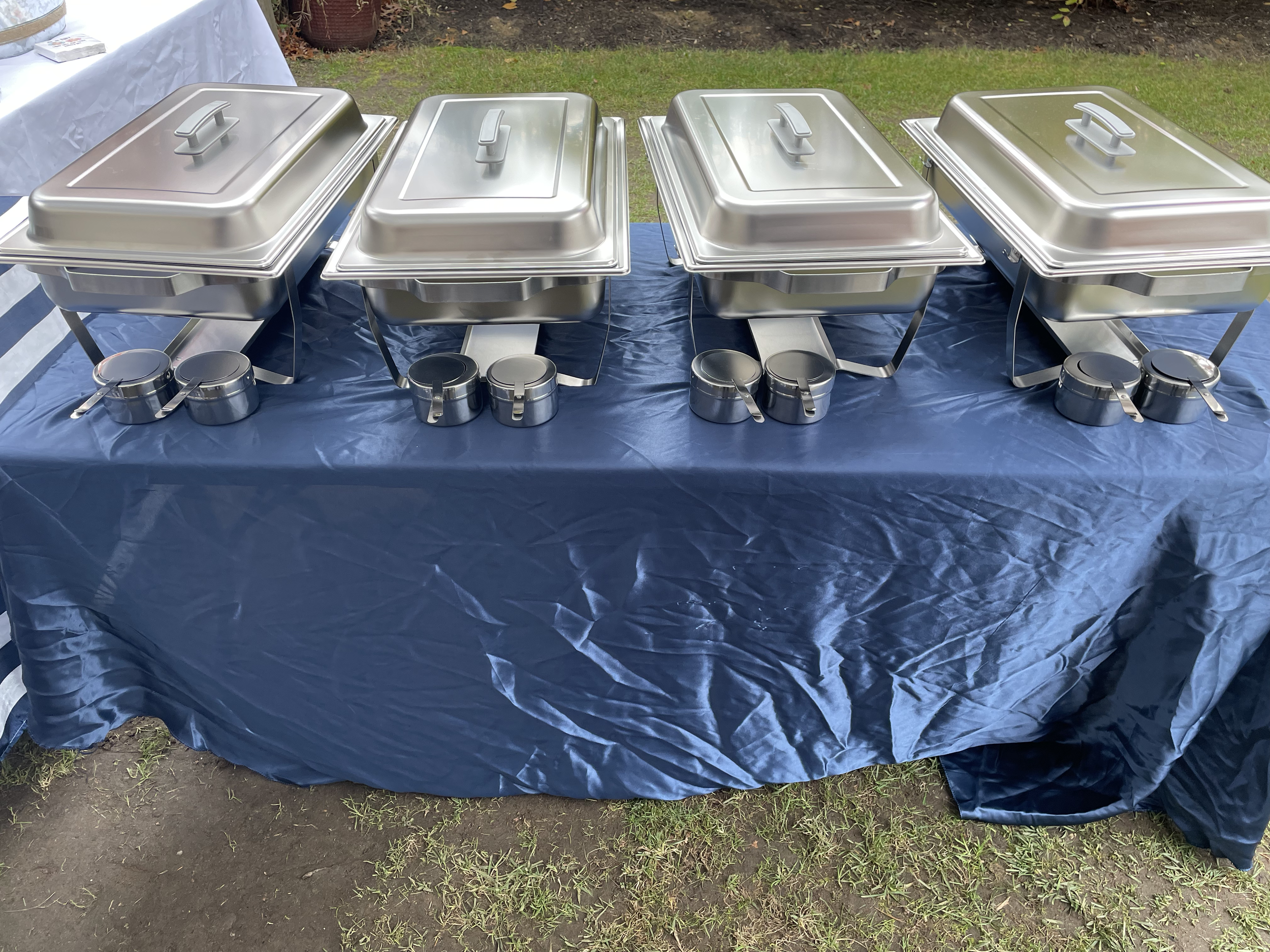 Stainless steel chafing dishes