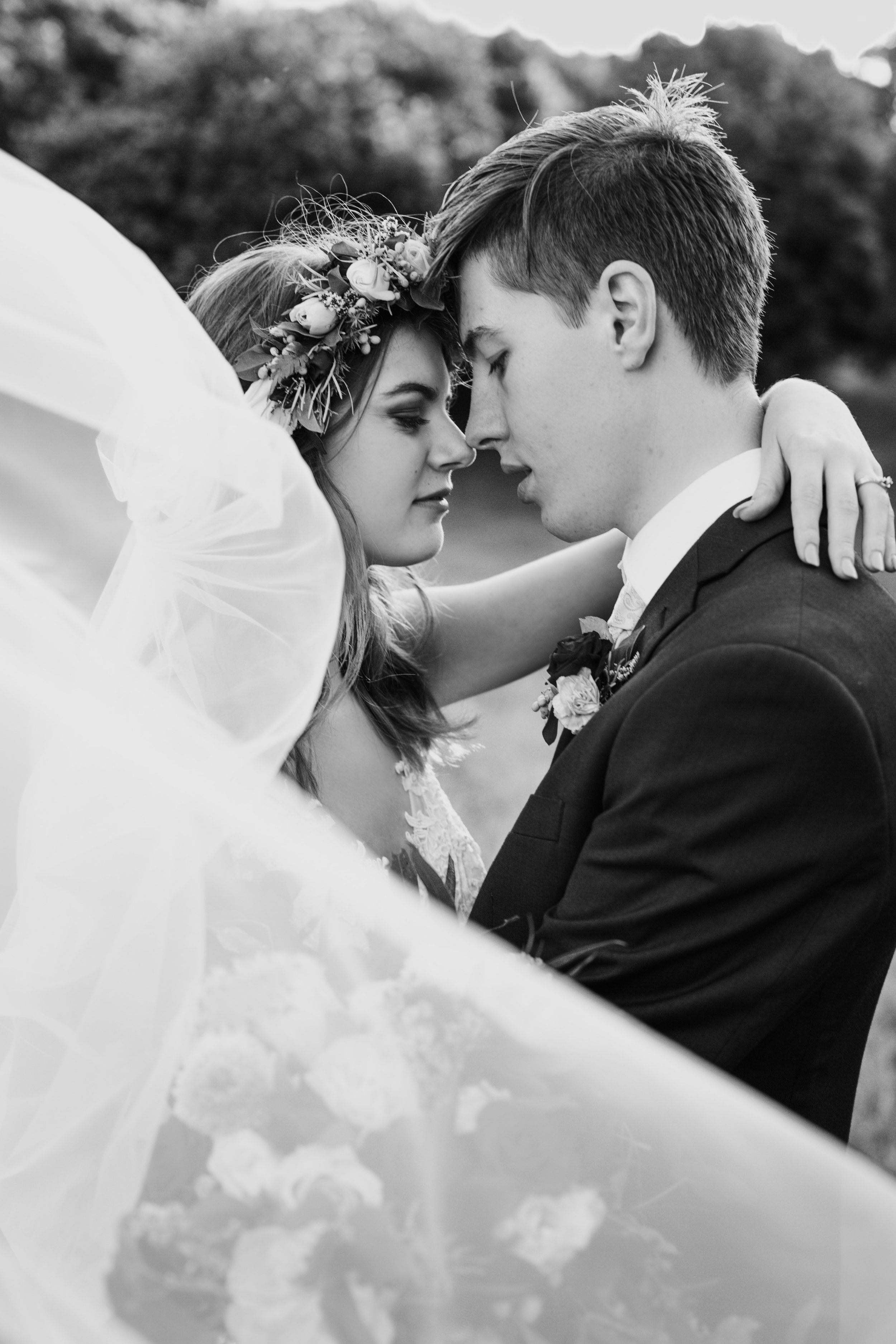 MnMWeddingApril18-347.jpg
