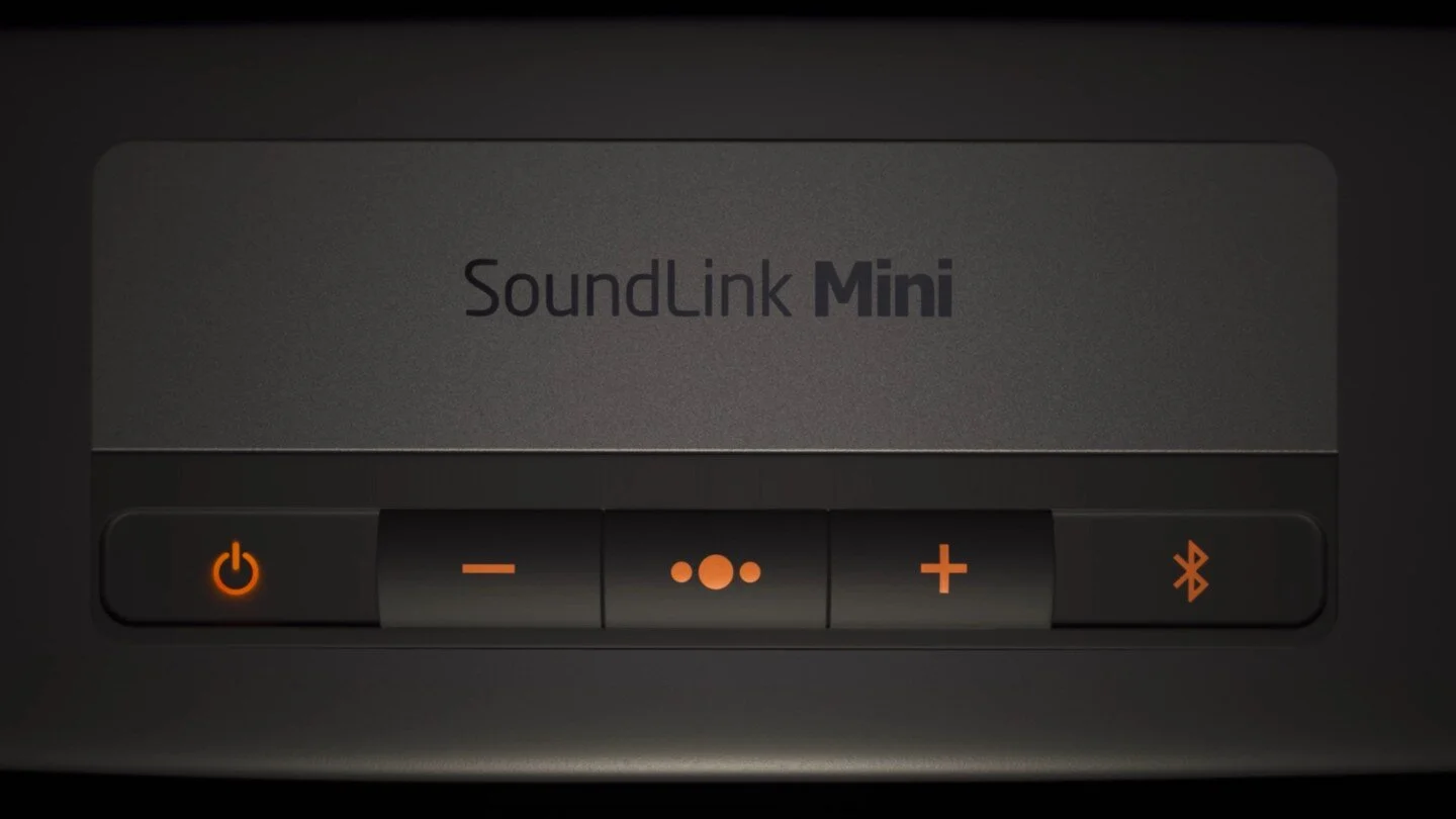 Bose // Sound Link Mini
.
&ldquo;Looks Little. Plays Big.&rdquo;
.
We challenged ourselves to take a small product and juxtapose it by highlighting it&rsquo;s powerful and explosive ability. This is a :15 spec commercial that highlights a speaker in 