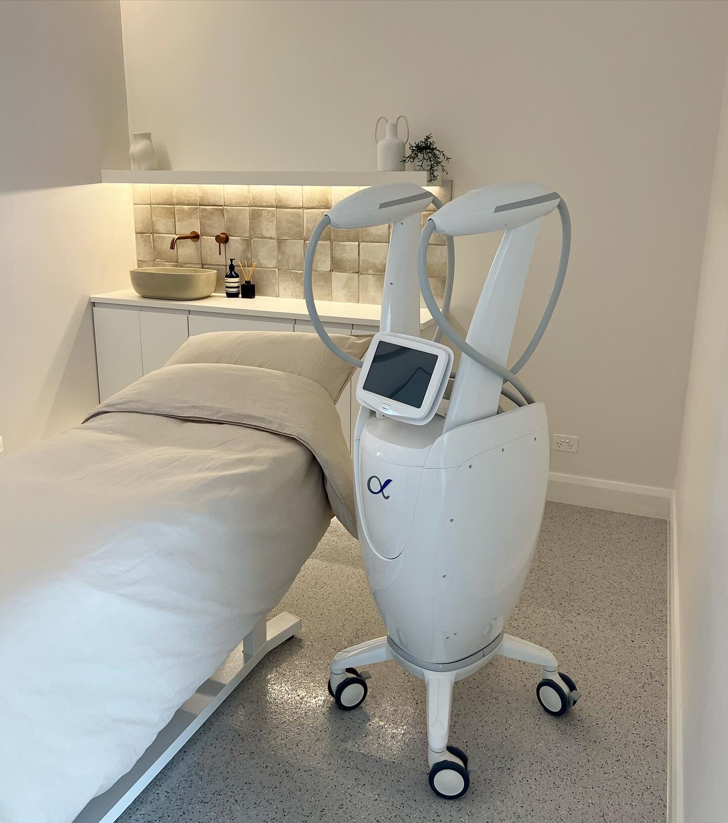 Cryolipolysis (Fat Freezing) is a treatment for all shapes and sizes, it doesn&rsquo;t discriminate!
This treatment not only assists in removing larger stubborn pockets of fat but can also be used to contour and shape smaller areas of the body. 

Whe