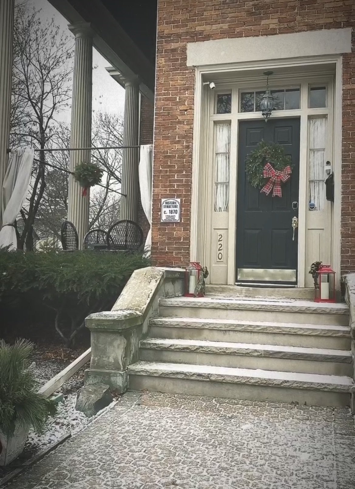 front entry holiday decor.png