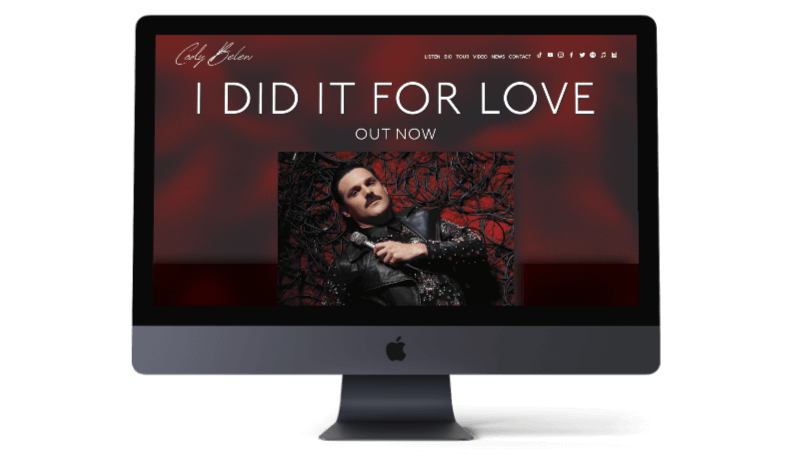 Cody Belew hitchhiking